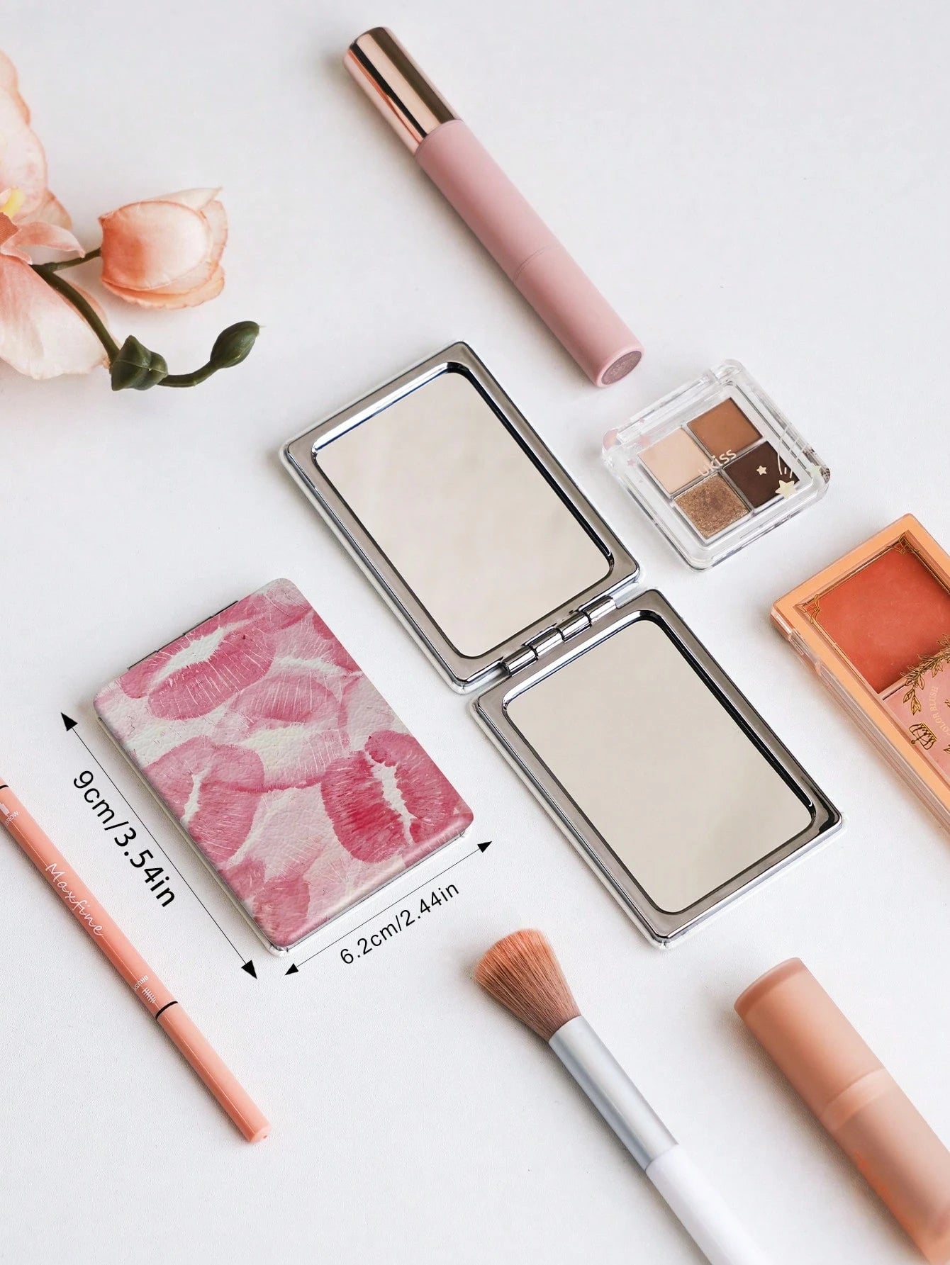 1pc Sexy Lip Print Vanity Folding Hand Mirror, Lightweight And Compact, High-Quality Silver-Colored Nano Plating Framed, Detailed And Suitable For Multiple Occasions,Makeup,Cheap,Room Decor,Vanity,Tra