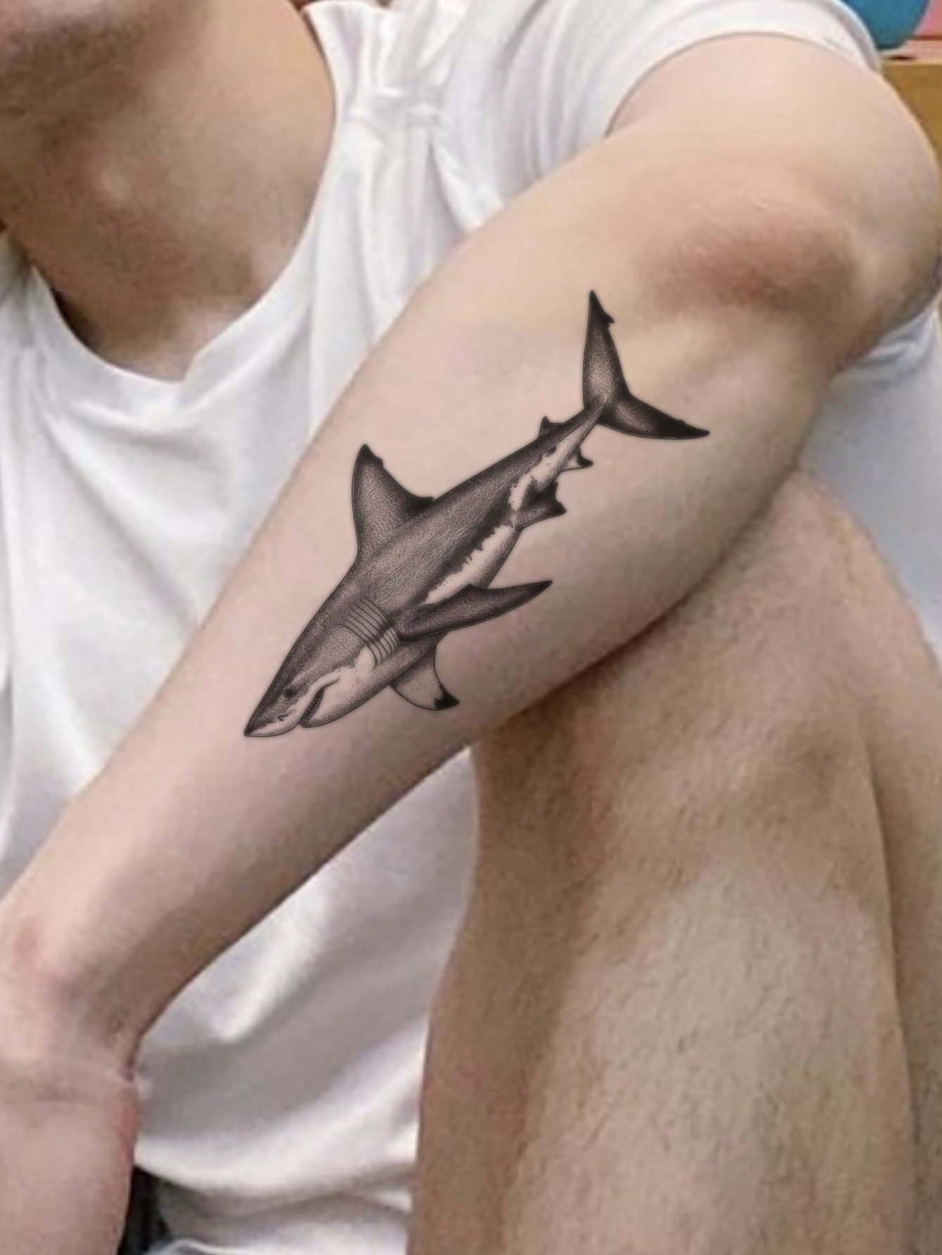 1pc Waterproof Temporary Tattoo Sticker, Classic Cool Shark Design, PVC Material, Sweat-Proof, Suitable For Fashionable Men Daily Use