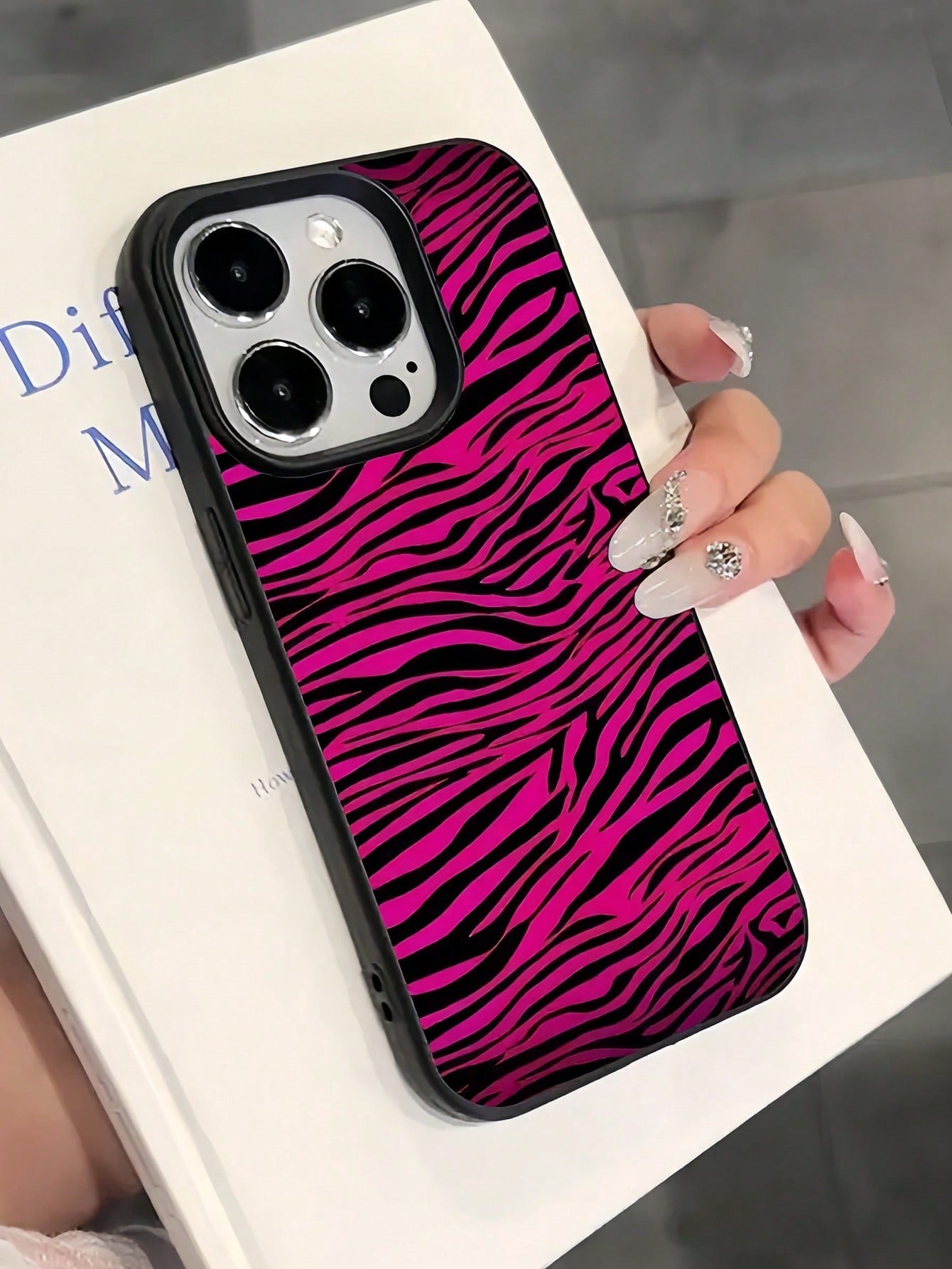 1pc Zebra Pattern Fashion Black & Pink TPU Shockproof Phone Case Compatible With Apple 16 15 14 13 12 11 Pro Max Birthday Gift Spring Party