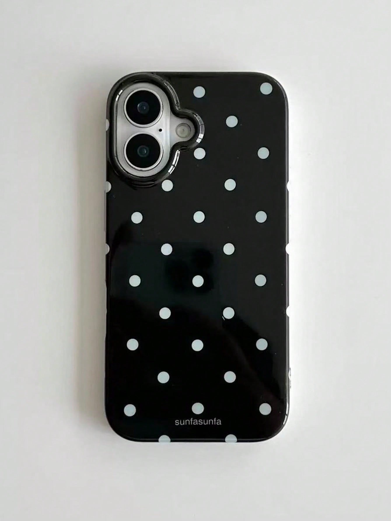 Cute Minimalist Black White Polka Dot Fashion Phone Case Polka Dot Fashionable Phone Case, Minimalist & Cute Design, Black & White Polka Dot Pattern, Compatible With IPhone 11 To 17 Series Including P