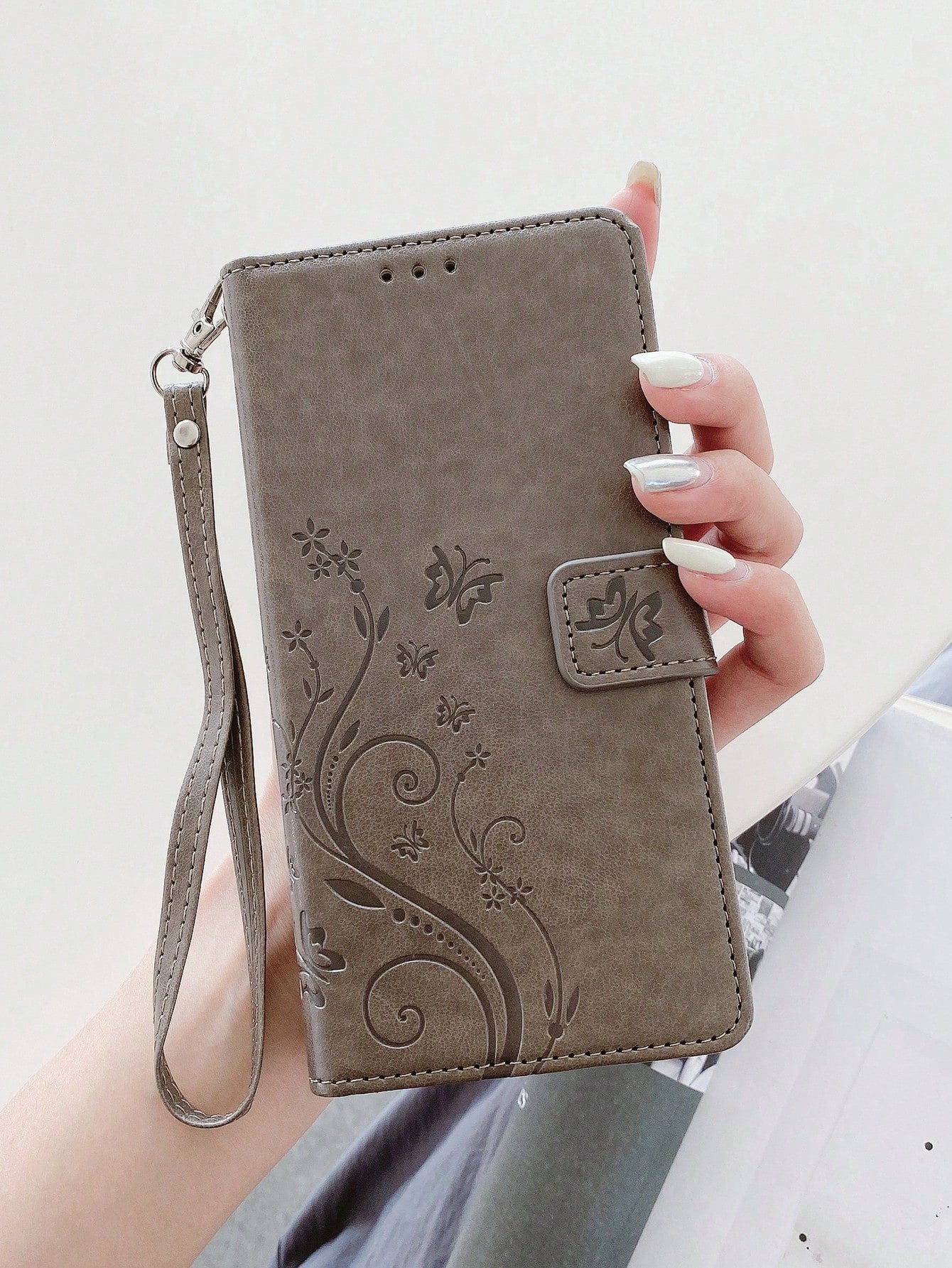 keyunfei Shockproof Fashion 1pc Gray Butterfly Embossed Pattern Card Holder Wallet Flip Cover With Wrist Strap Phone Case Compatible With Apple 17/Air/16/16E, Galaxy A13 4G/A26, Nord 2T, A16, Note 12