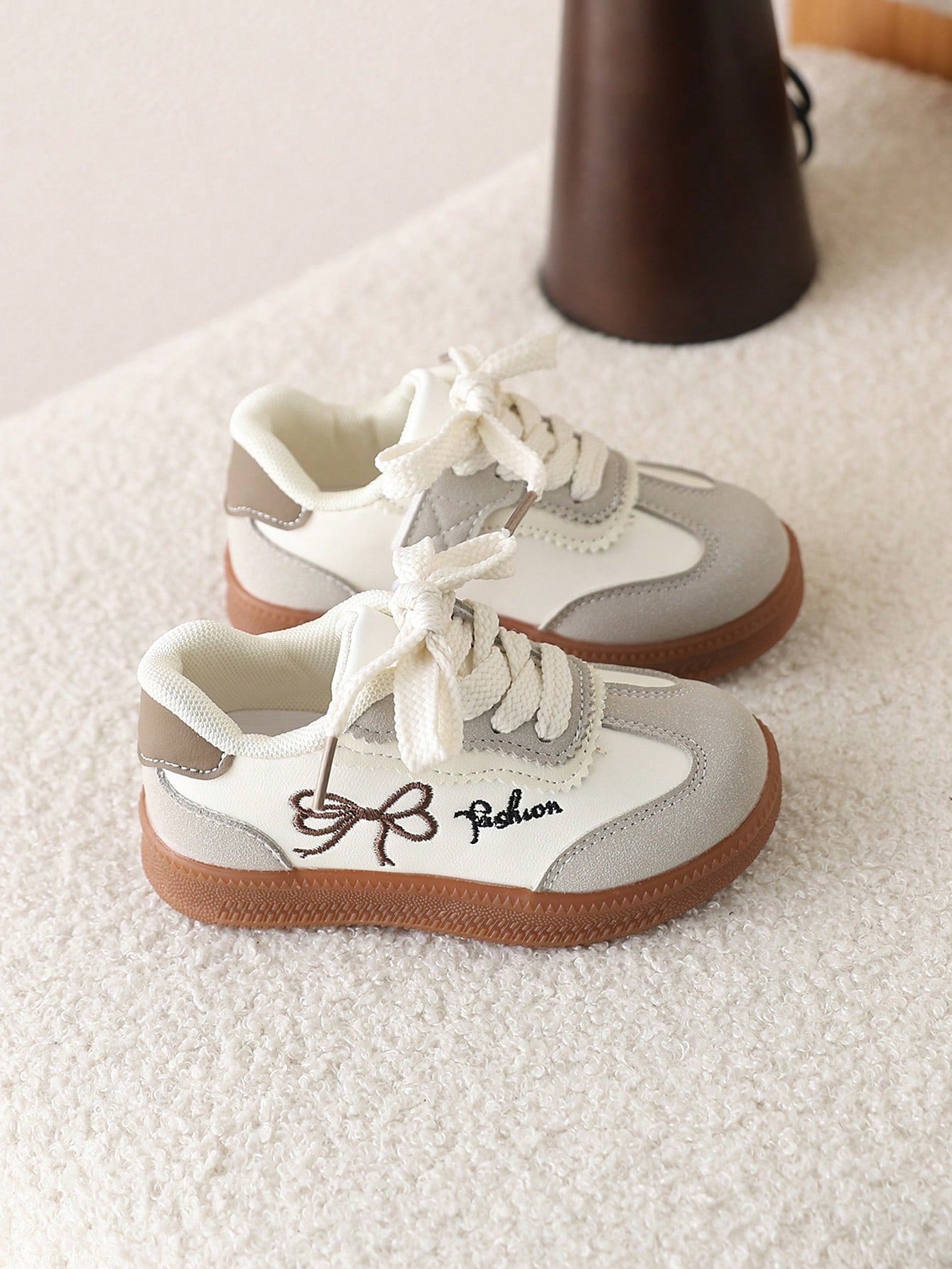 1 Pair Girls' Sports Sneakers, New Spring/Autumn Kids Low-Top Casual Shoes