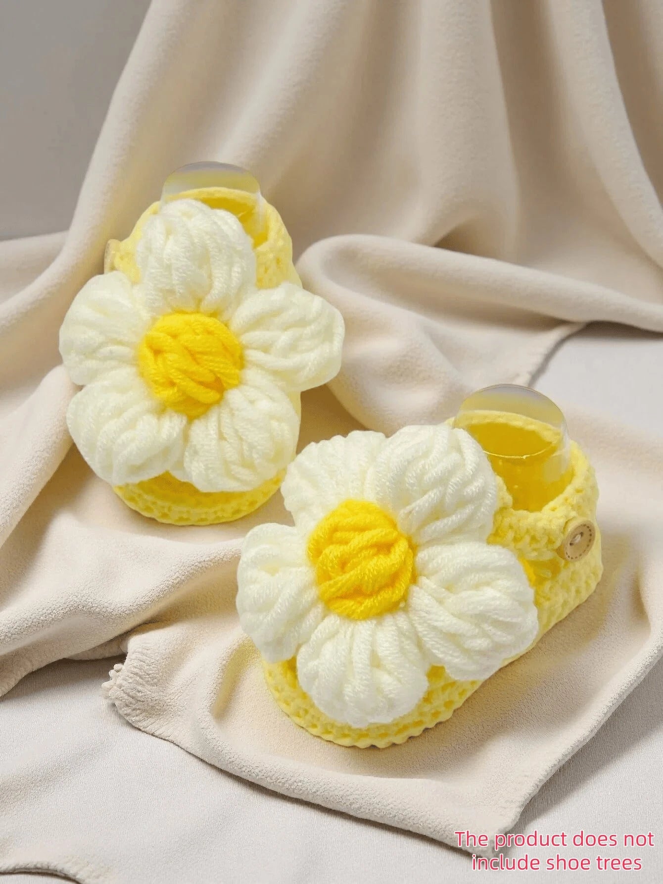 1 Pair Handmade Crochet Daisy Flower Pattern Infant Prewalker Shoes, White With Yellow Center, Soft Knitted Infant Shoes