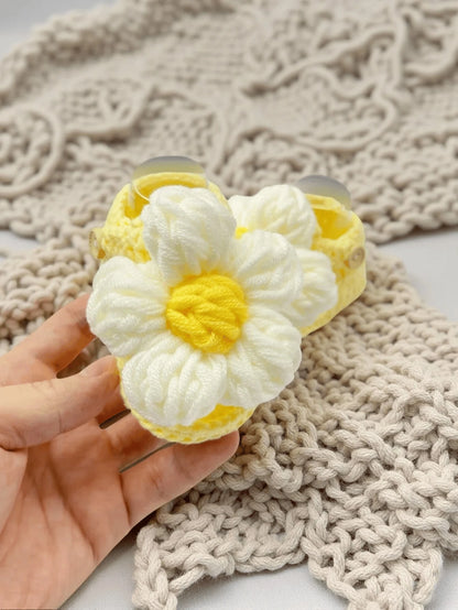 1 Pair Handmade Crochet Daisy Flower Pattern Infant Prewalker Shoes, White With Yellow Center, Soft Knitted Infant Shoes