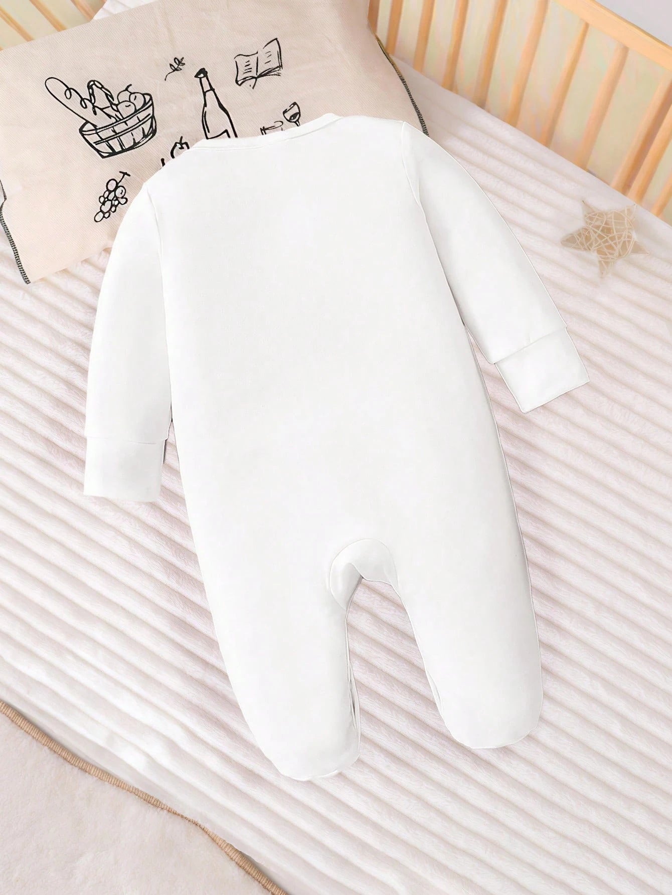1 Random Pajamas From 4 Newborn Baby Round Neck Long Sleeve & Footed Autumn Soft Knit Pajamas White & Pink Heart Star Print Snap Button Sleepwear