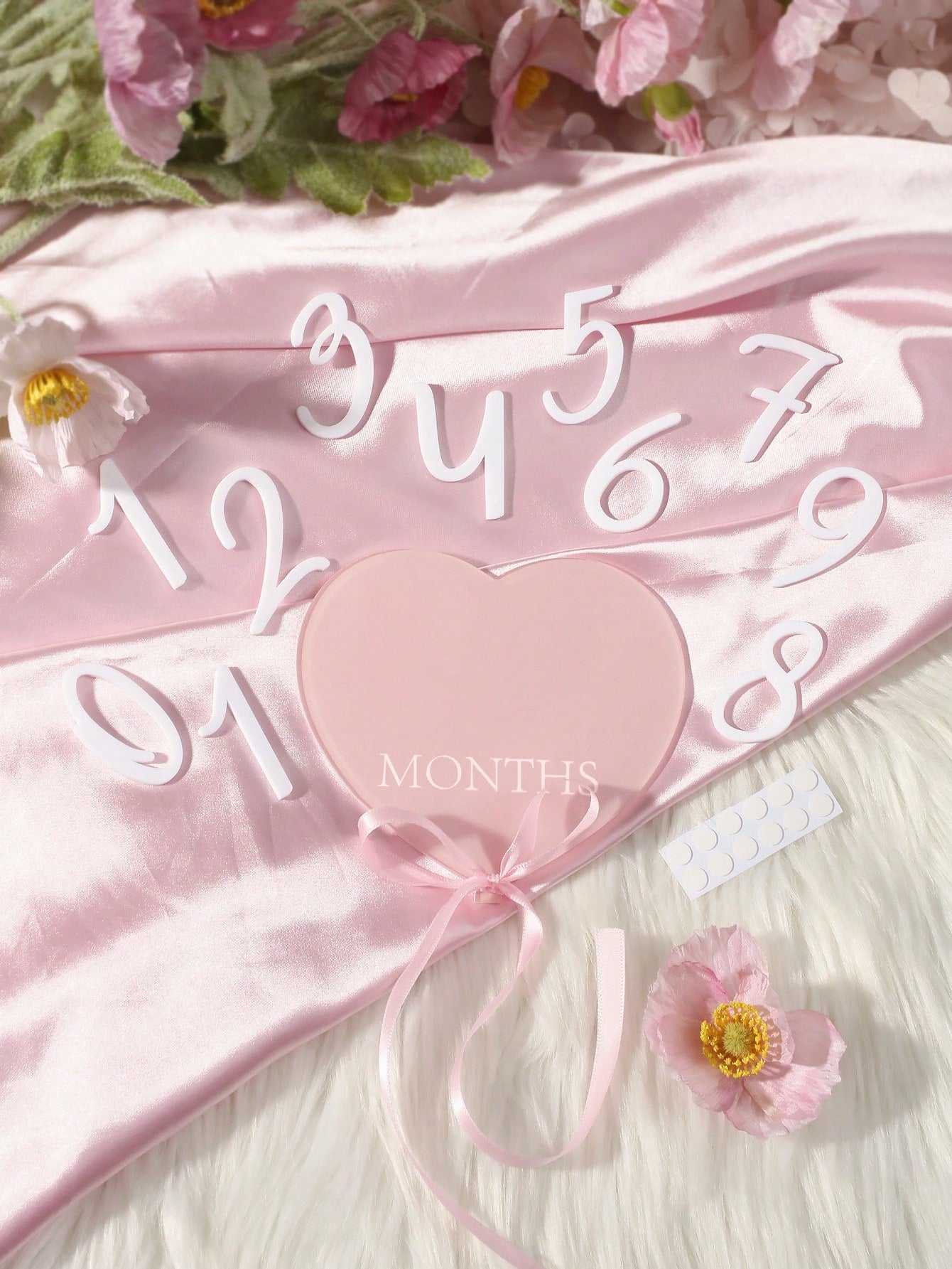 1 Set Heart-Shaped Baby Monthly Milestone Signs Black Pink Acrylic 3D Cards One Month Sign Newborn Photo Props Photoshoot Summer Cute Kawaii