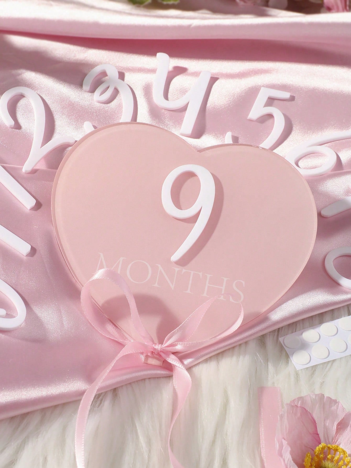 1 Set Heart-Shaped Baby Monthly Milestone Signs Black Pink Acrylic 3D Cards One Month Sign Newborn Photo Props Photoshoot Summer Cute Kawaii