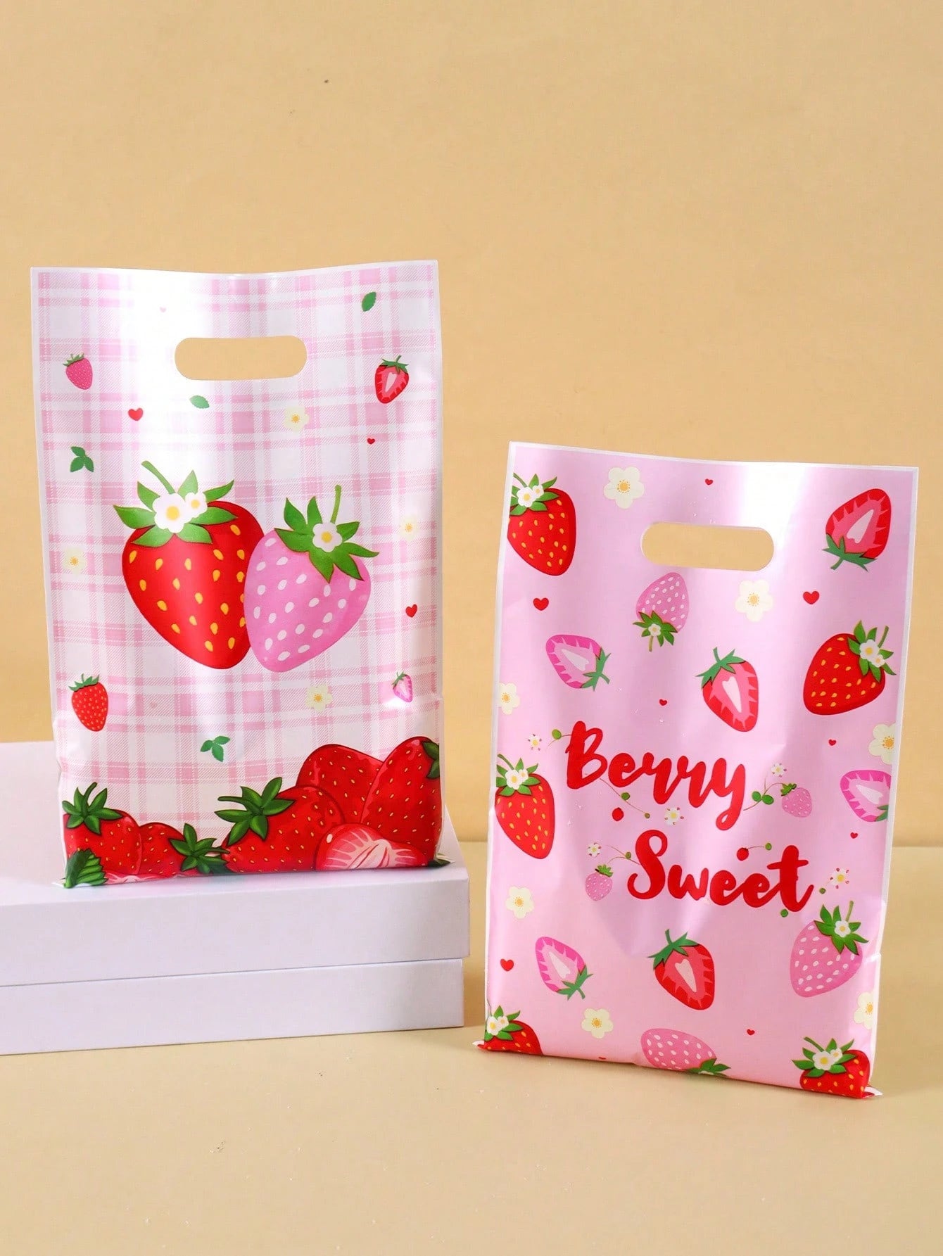 10/20/50pcs Strawberry Gift Bags, Pink Red Plastic Bags With Handles, Bow Print Candy Bags, Party Decoration, Baby Shower
