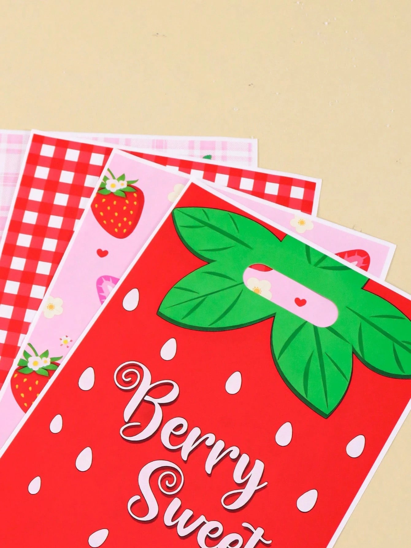 10/20/50pcs Strawberry Gift Bags, Pink Red Plastic Bags With Handles, Bow Print Candy Bags, Party Decoration, Baby Shower