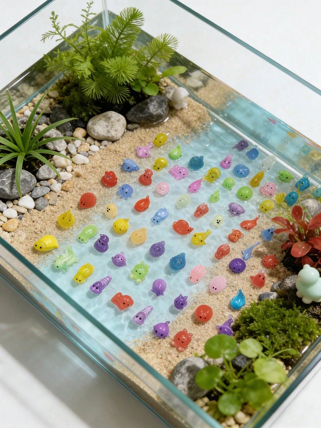 127pcs Fluorescent Resin Mini Animal Figurines, Glowing Small Decorative Items, Suitable For Garden, Aquarium And Micro Landscape Decoration, Stronger Glowing Effect After Absorbing Sunlight, Also Ver