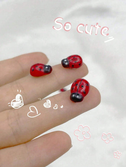 12pcs The Ladybug Ornaments Inside The Car Can Be Freely Pasted, Cute And Funny