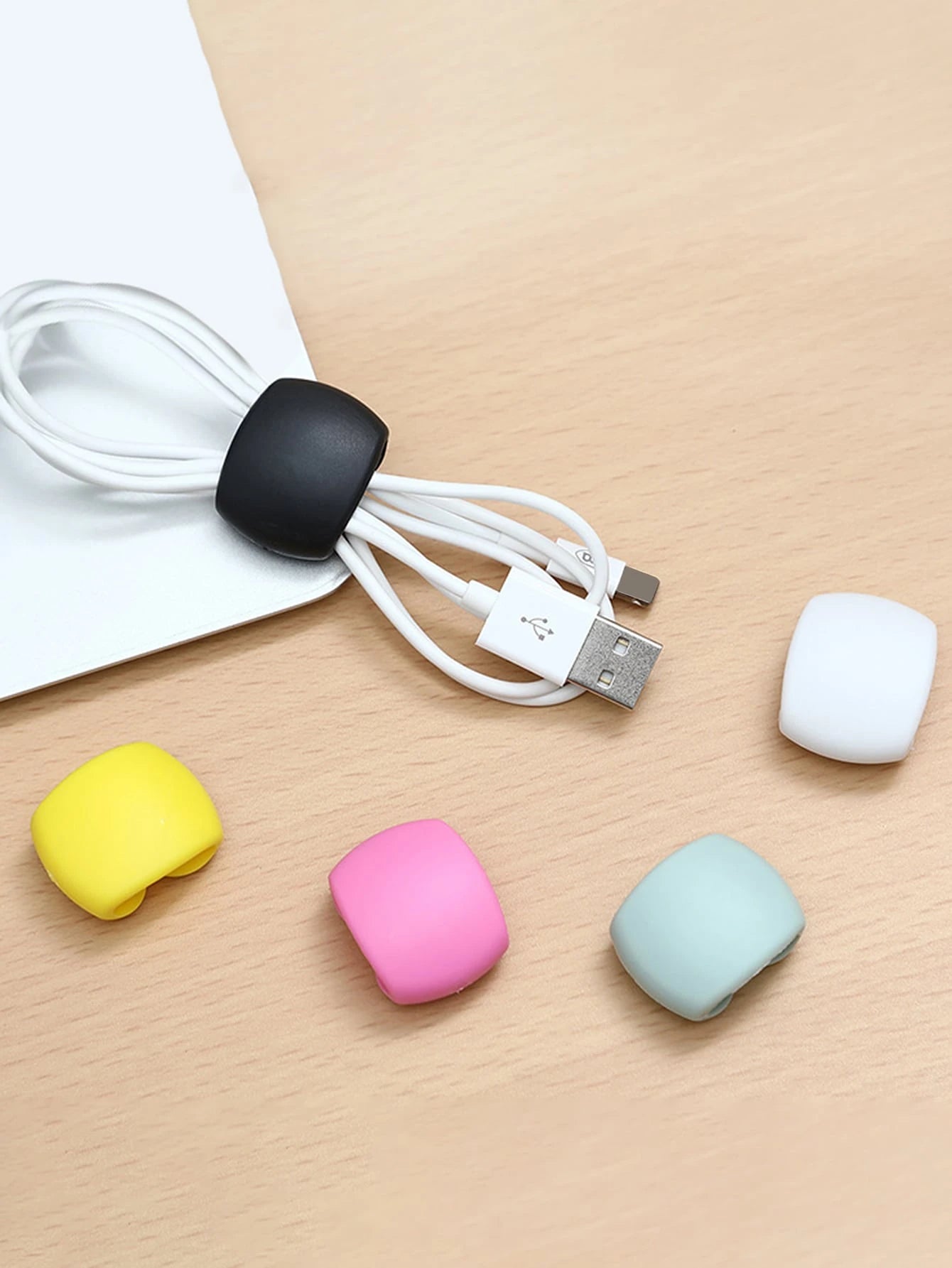 15pcs Random Color Cable Organizer Clips, Earphone & Charging Cord Winder Fastener, Minimalist Multi-Function Cord Wrap Clips