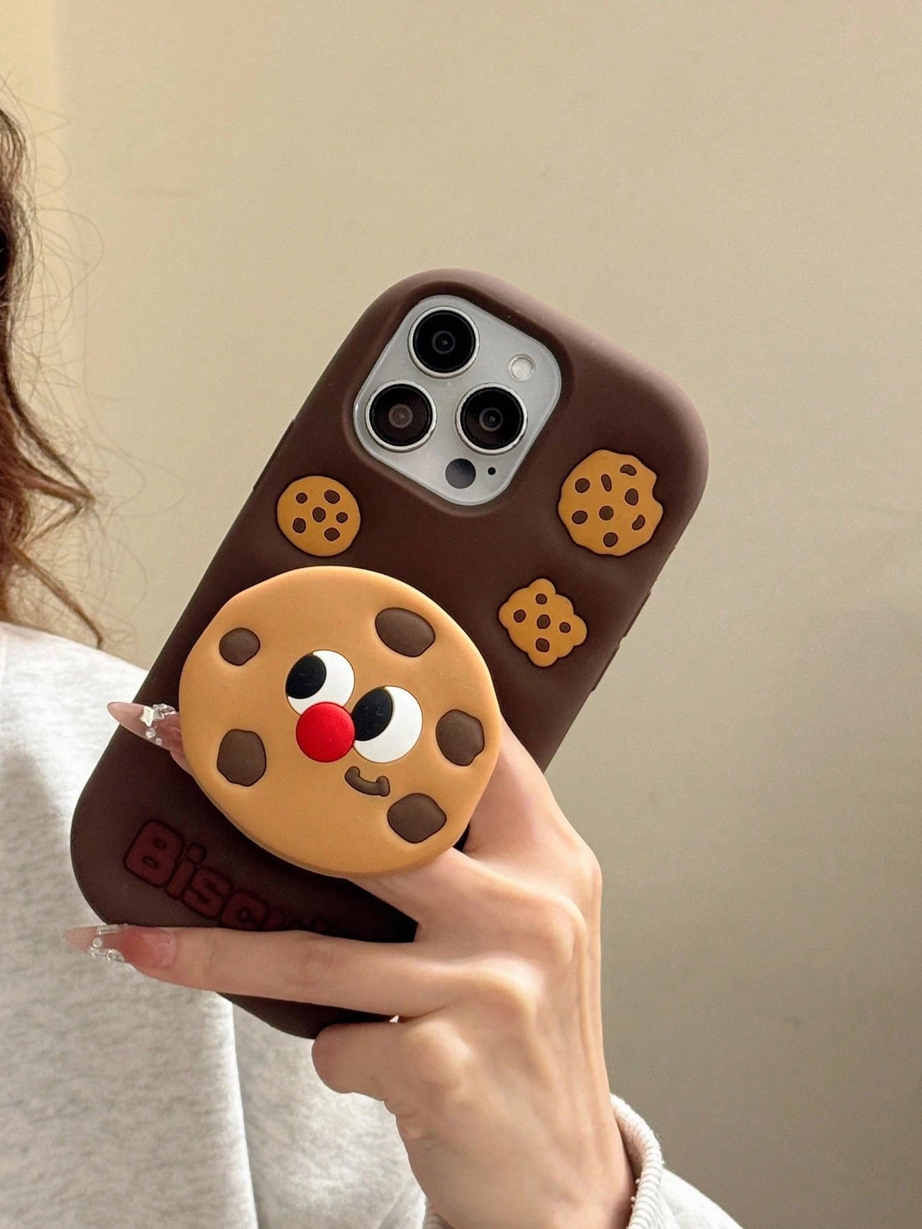 1PC 3D Chocolate Cookie Retractable Phone Stand Compatible With Apple 17 Pro Max/16 Pro Max/15 Pro/14 Pro Max/13 Pro/11 Soft Silicone Full Coverage Anti-Drop Cartoon Protective Case
