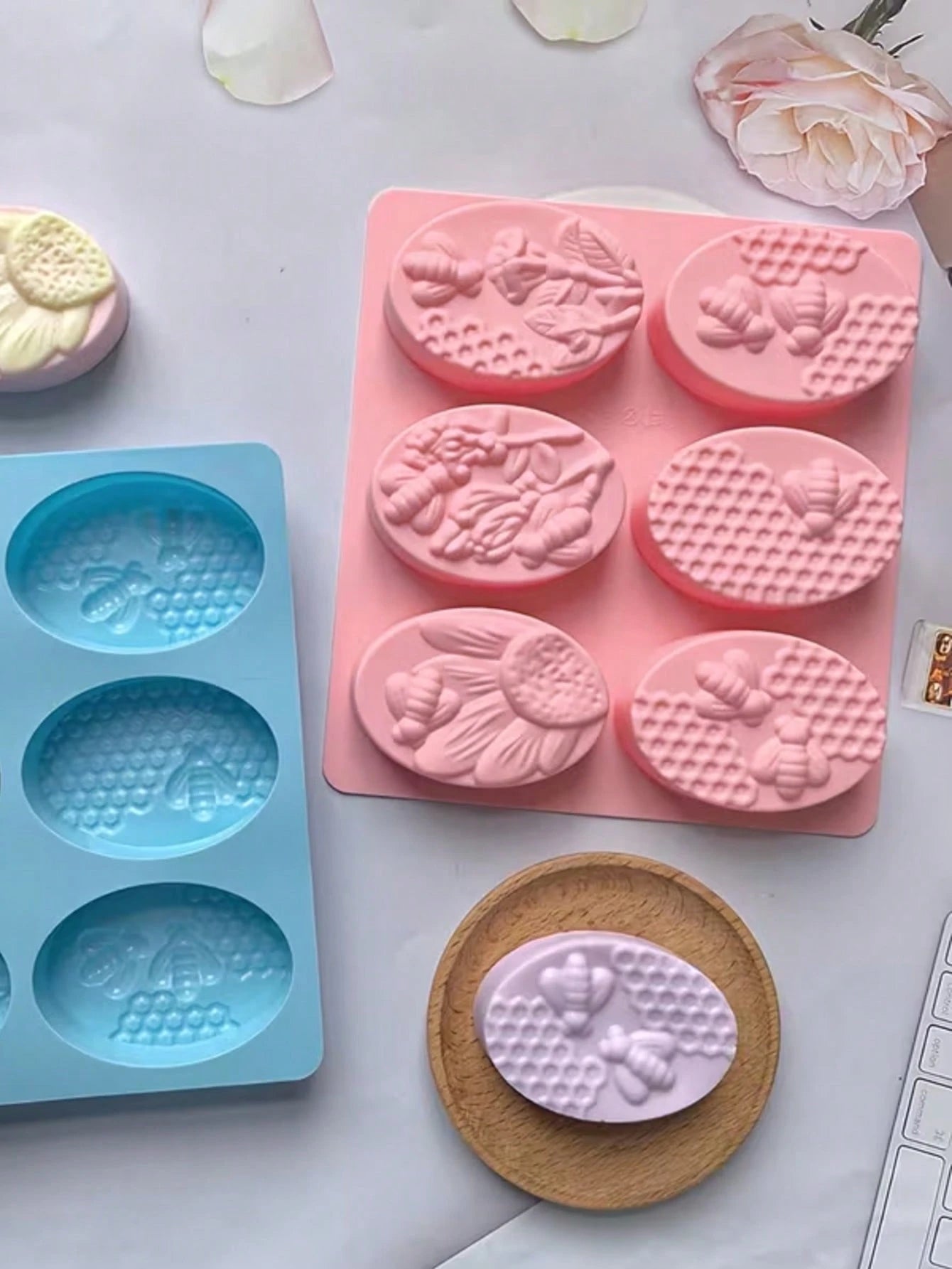 1pc 6-Cavity Silicone Oval Bee Shaped Soap Mold, 3D Handmade DIY Soap Mold