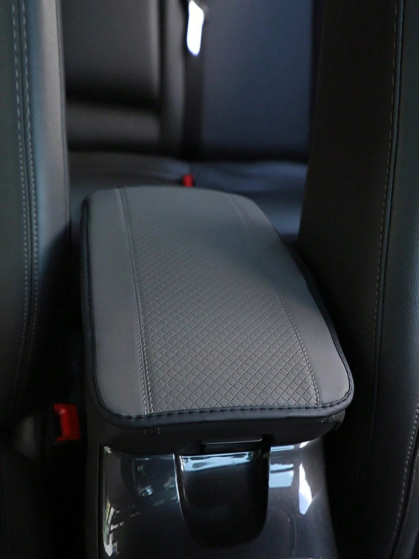 1pc All-Season Universal Center Console Armrest Cover, Premium Breathable Fiber Leather Embossed Double-Stitched Anti-Slip Car Center Armrest Box Mat