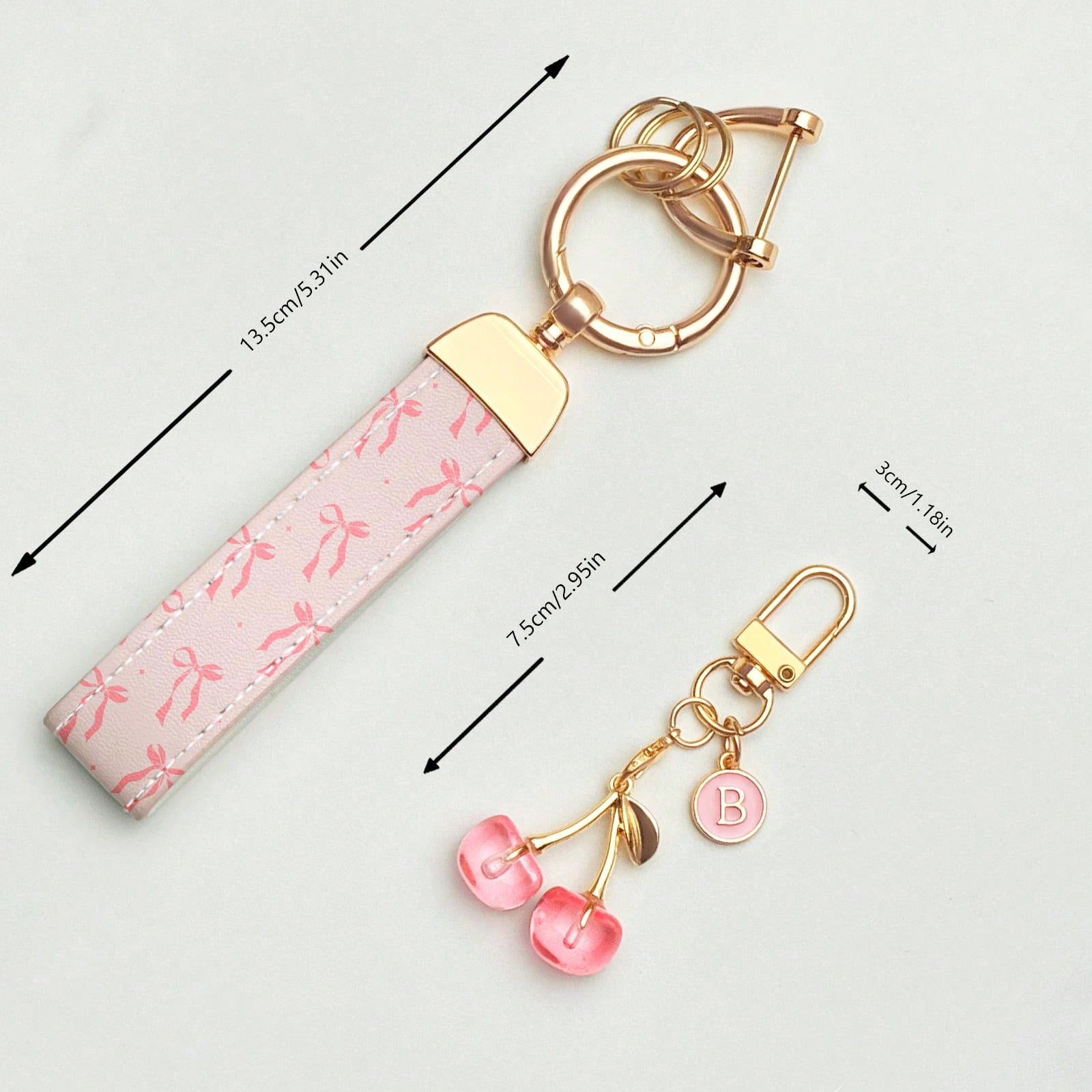 1pc Elegant Printed PU Leather Keychain With Letter Pendant- Fashionable Women's Accessory, Suitable For Car Keys, House Keys And Gifts, Car Key Holder, Fashion Keychain