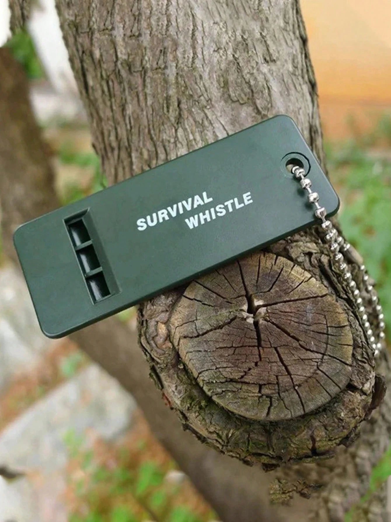 1pc High Decibel Survival Whistle, Outdoor Emergency Survival Whistle,Suitable For Outdoor Emergency, Hiking, Camping And Sports Safety, Durable And Portable Design, High-Pitch Survival Signal Whistle