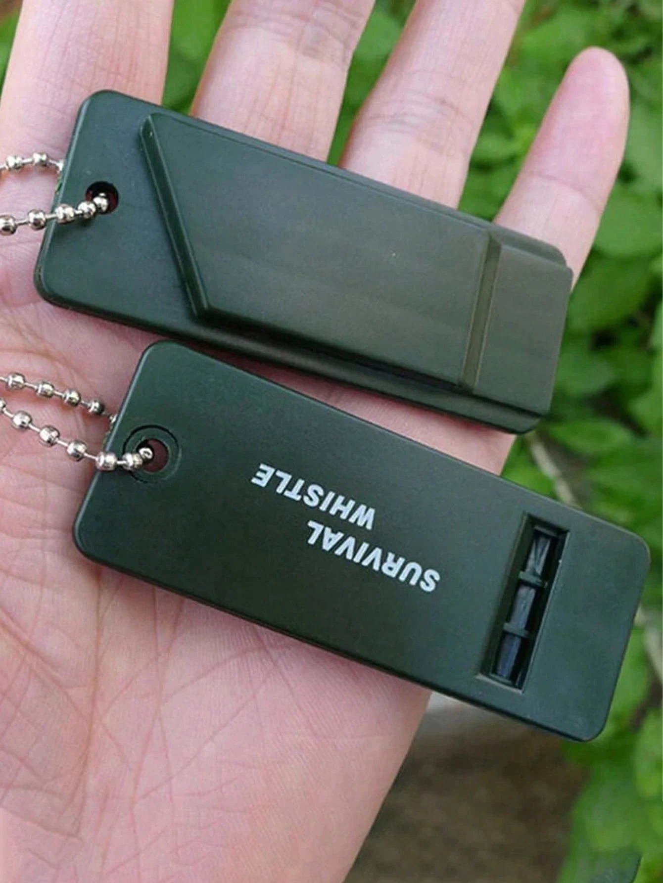 1pc High Decibel Survival Whistle, Outdoor Emergency Survival Whistle,Suitable For Outdoor Emergency, Hiking, Camping And Sports Safety, Durable And Portable Design, High-Pitch Survival Signal Whistle