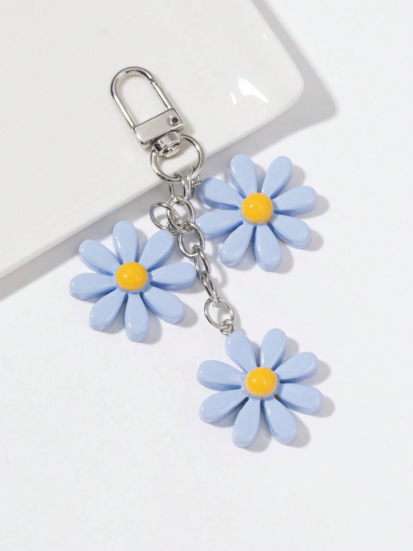 1pc Pale Blue Daisy Flower Charm Decorative Pendant For Bags Christmas Gifts Gift Thanksgiving Christmas Decor Winter Gifts For Women