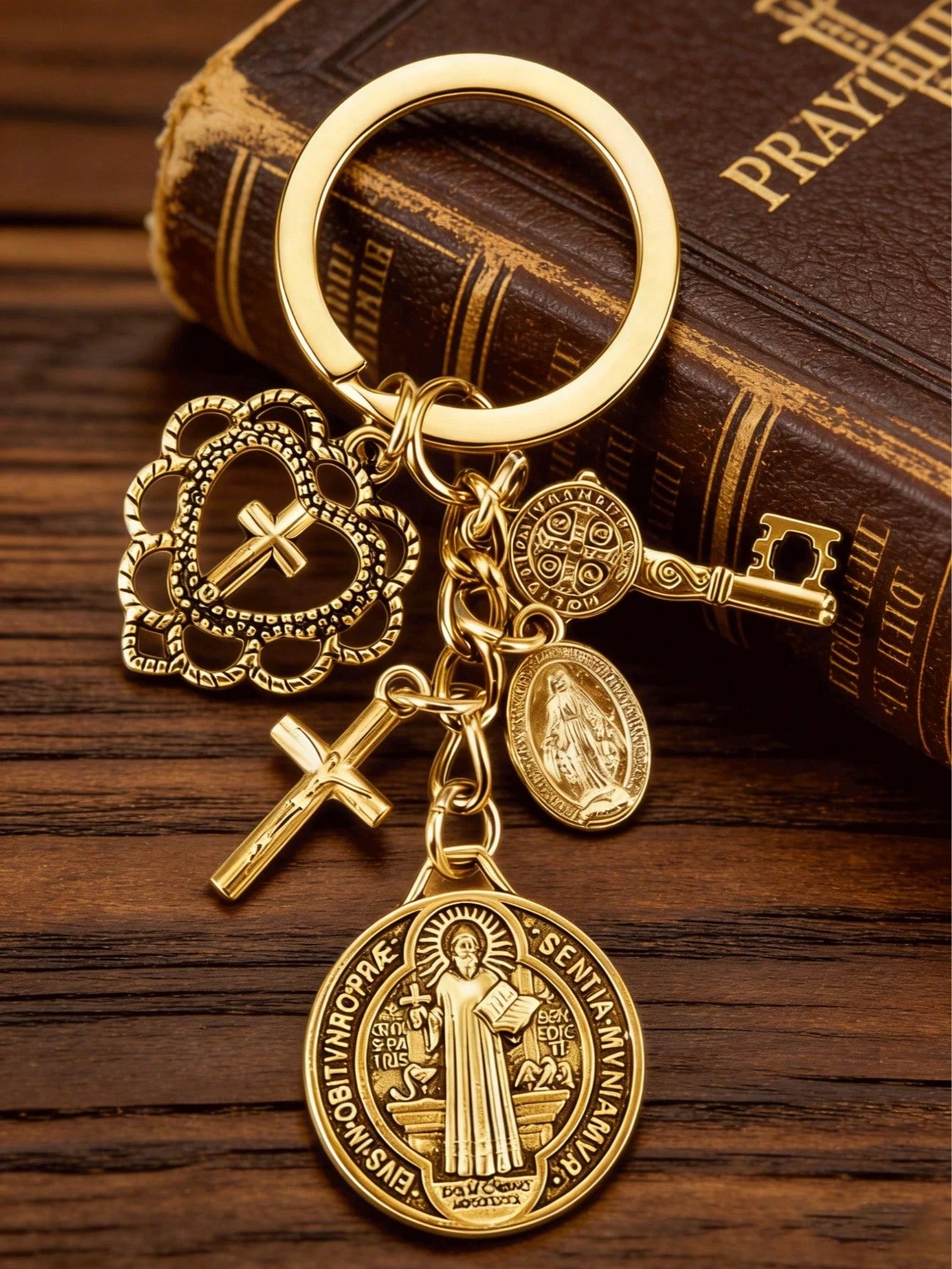 1pc Religious Theme Novelty Keychain| Cross Keychain, Hanging Decor Accessory, Comes With Various Attachments, Prayer Amulet, Can Decorate Bags And Phones, Car Accessory, Jewelry Keychain Pendant Mot