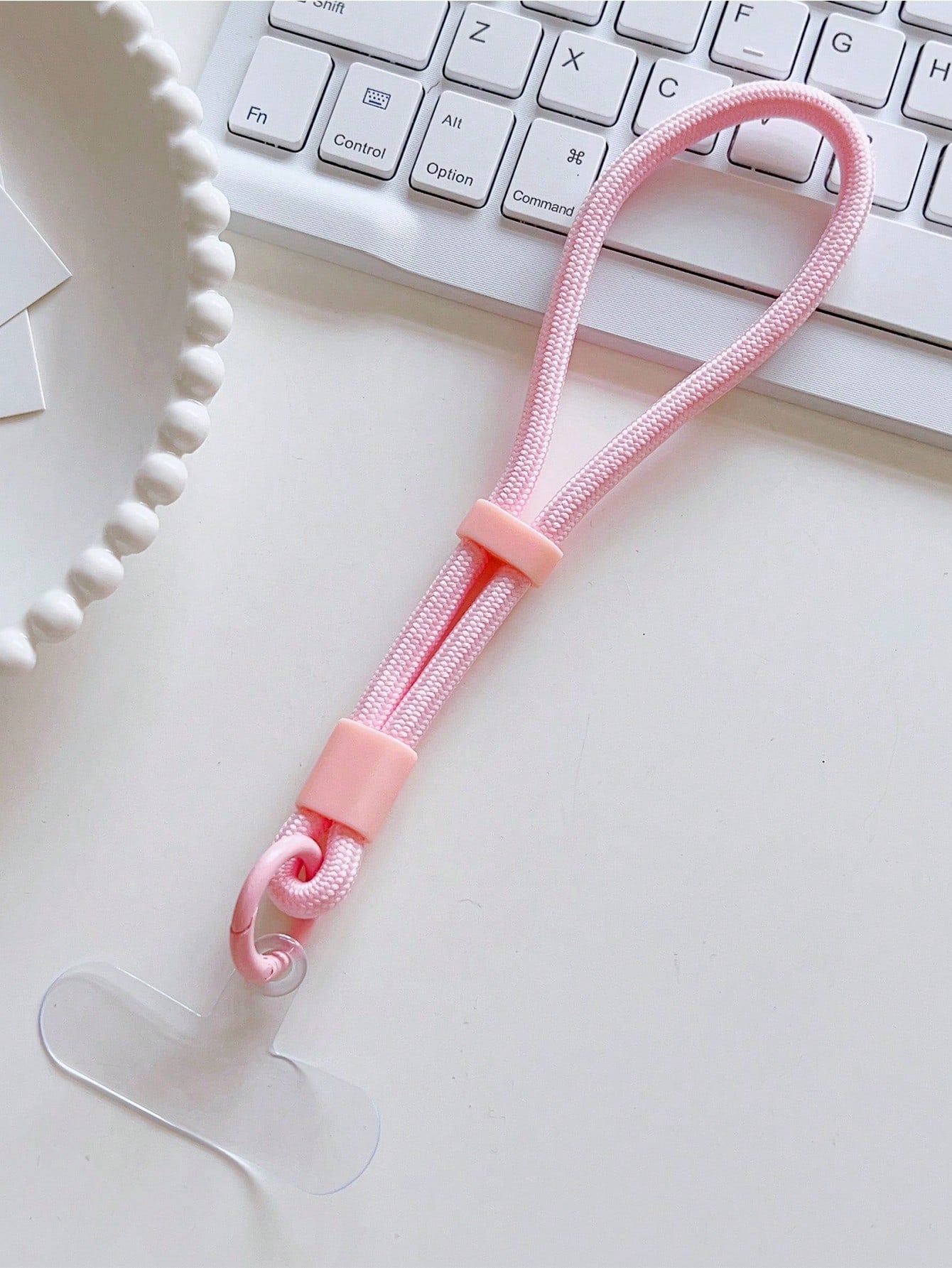 1pc Short Sturdy Clip Handle Wrist Strap, Multipurpose For Mobile Phone, Keys, Water Bottle Gifts For Mother, Family, Friends, Birthday, Holiday Phone Charm, Phone Chain