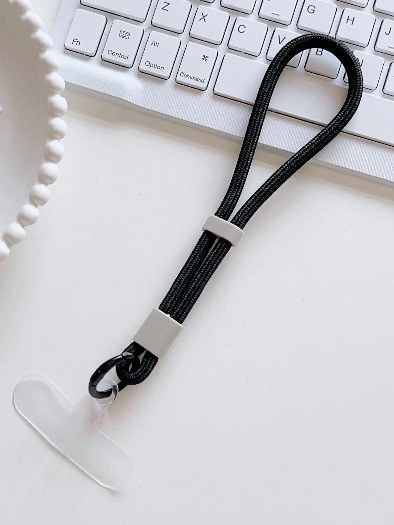 1pc Short Sturdy Clip Handle Wrist Strap, Multipurpose For Mobile Phone, Keys, Water Bottle Gifts For Mother, Family, Friends, Birthday, Holiday Phone Charm, Phone Chain