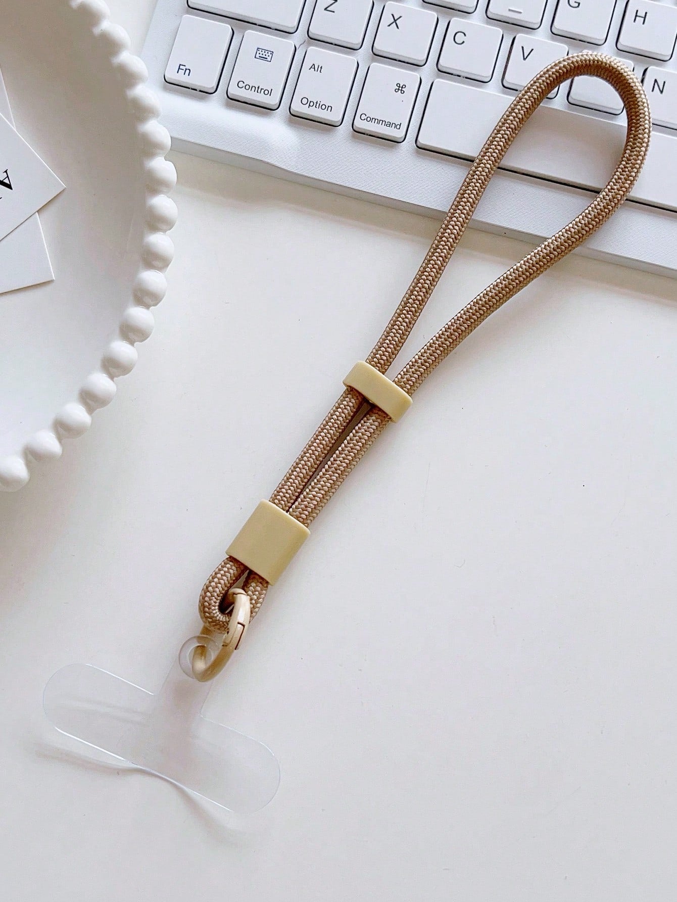 1pc Short Sturdy Clip Handle Wrist Strap, Multipurpose For Mobile Phone, Keys, Water Bottle Gifts For Mother, Family, Friends, Birthday, Holiday Phone Charm, Phone Chain