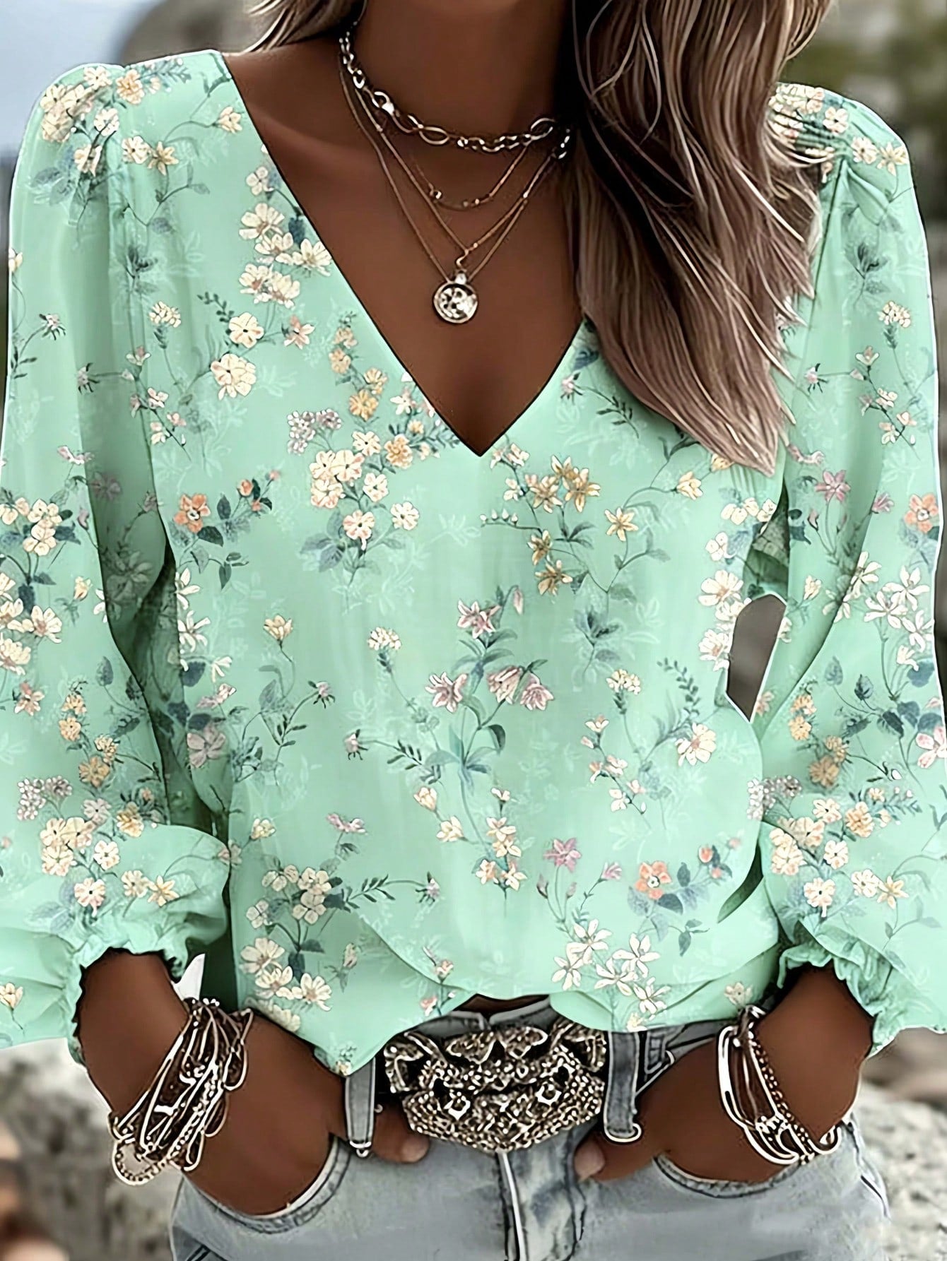 1pc Women's Vintage Western Style Elegant Casual V-Neck Long Sleeve Polyester (Polyester) Small Ditsy Floral Blouse, Bohemian Lantern Sleeve Design Comfortable Lightweight Breathable Machine Washable