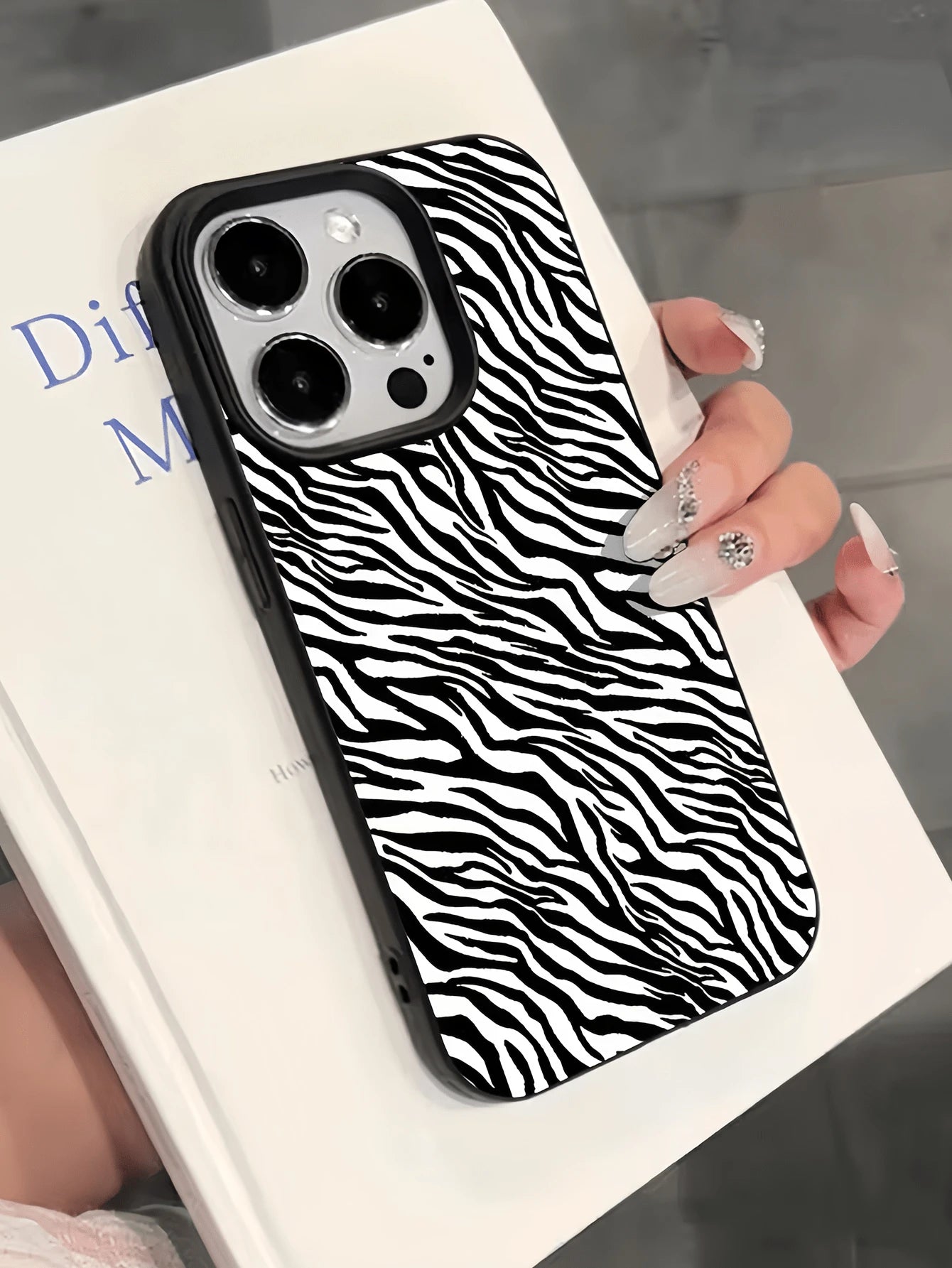 1pc Zebra Pattern Fashion Black & Pink TPU Shockproof Phone Case Compatible With Apple 16 15 14 13 12 11 Pro Max Birthday Gift Spring Party