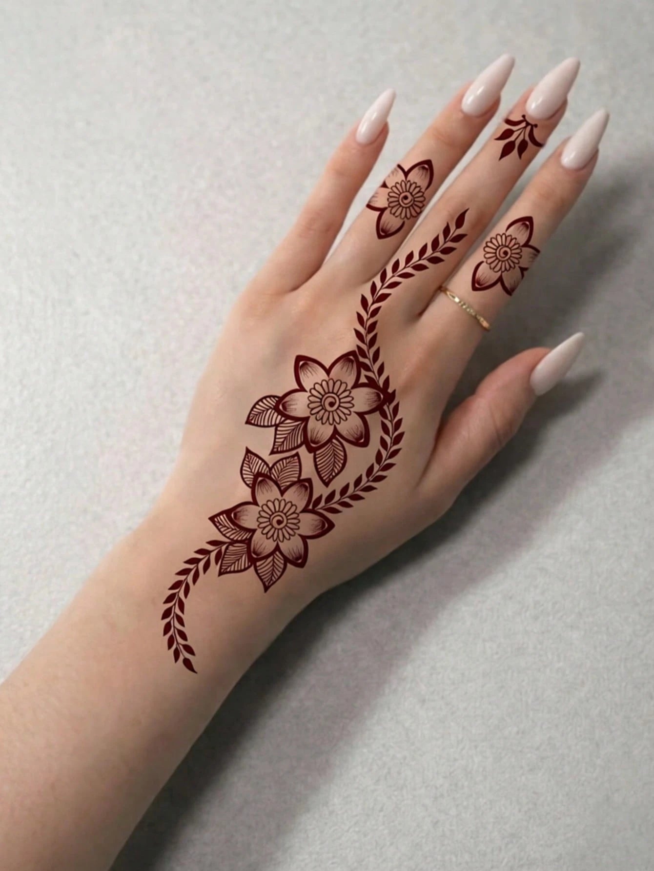 1sheet Henna Long Lasting Waterproof Palm Finger Split Floral Tattoo Sticker, Bohemian Fake Tattoo, Body Art Decal For Hand & Wedding Vacation Portrait Shooting Temporary Tattoo