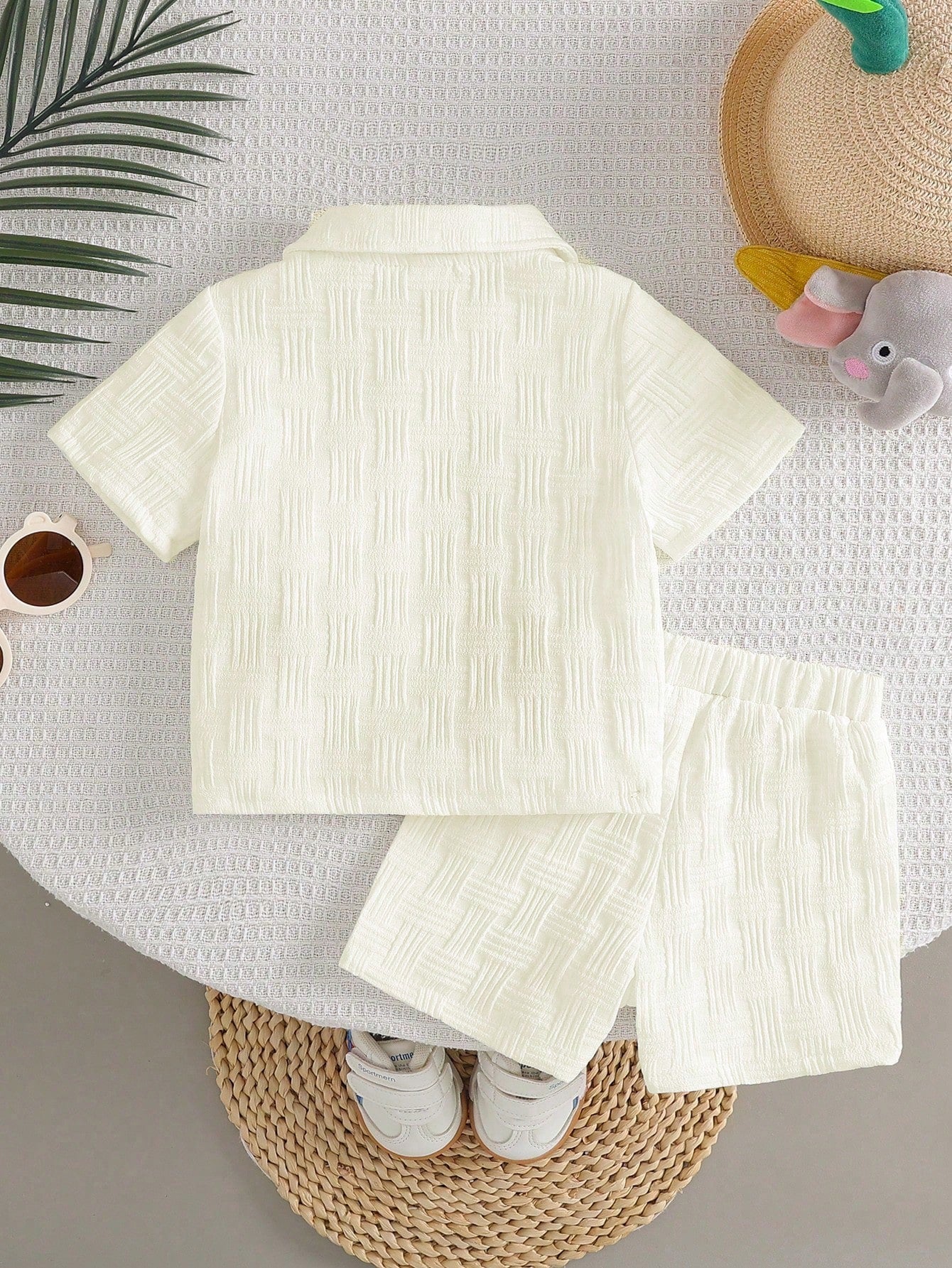 2pcs Baby Boy Textured Cute Cartoon Print Shirt And Shorts Street Fashion Children Set