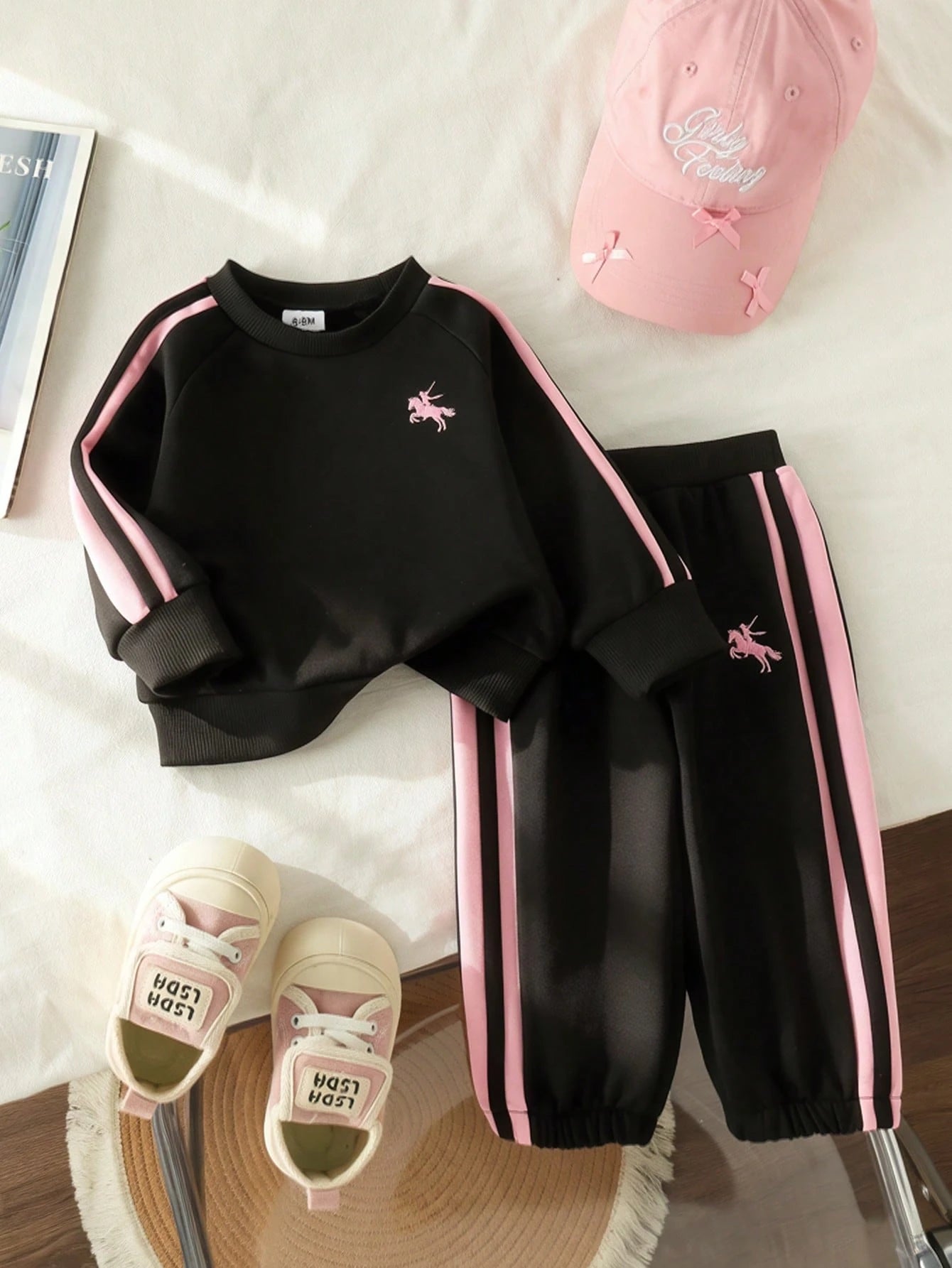 2pcs Baby Girl Casual Sporty Raglan Sleeve Embroidered Sweatshirt & Matching Jogger Pants Set, Spring/Autumn