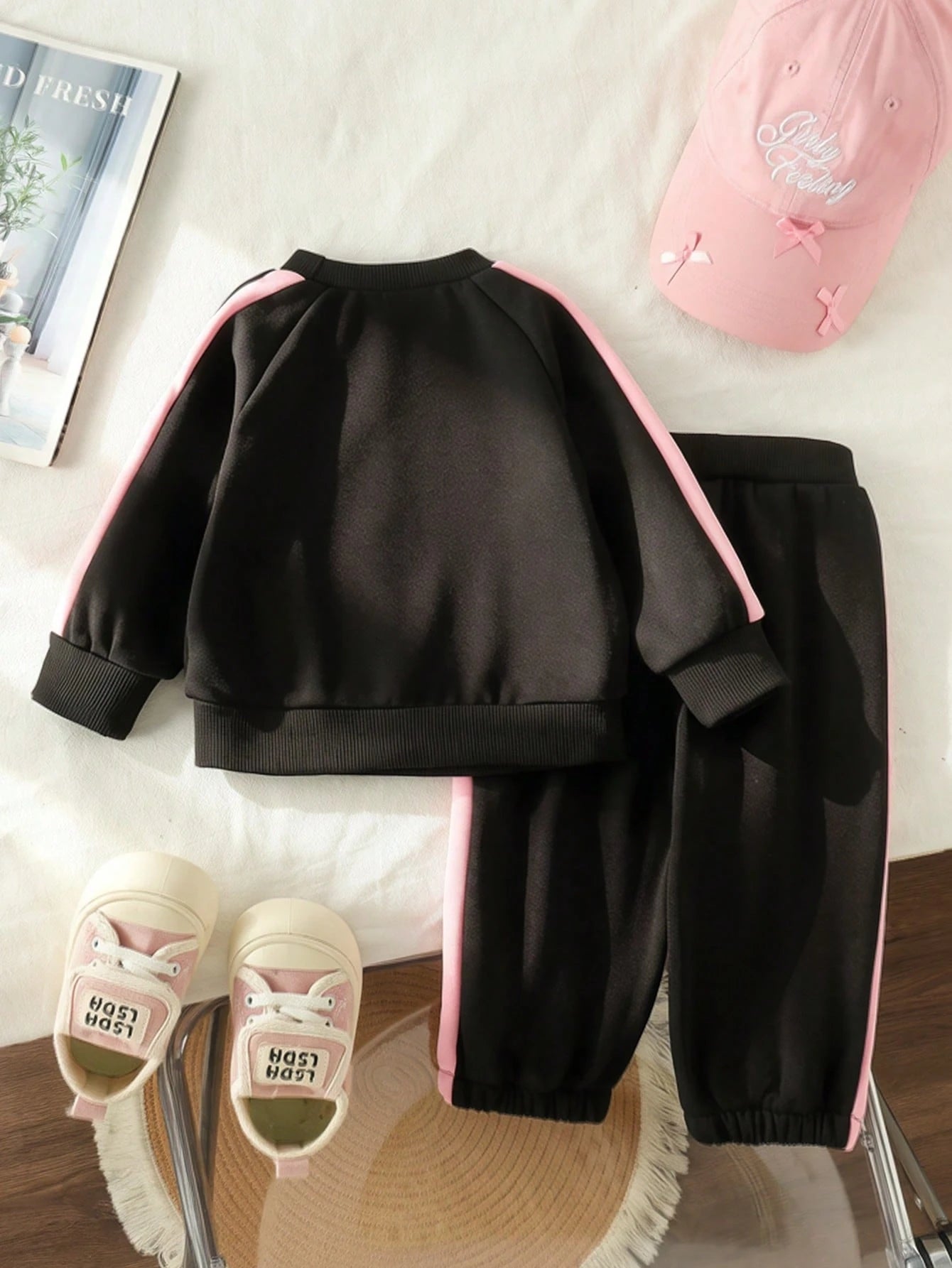 2pcs Baby Girl Casual Sporty Raglan Sleeve Embroidered Sweatshirt & Matching Jogger Pants Set, Spring/Autumn