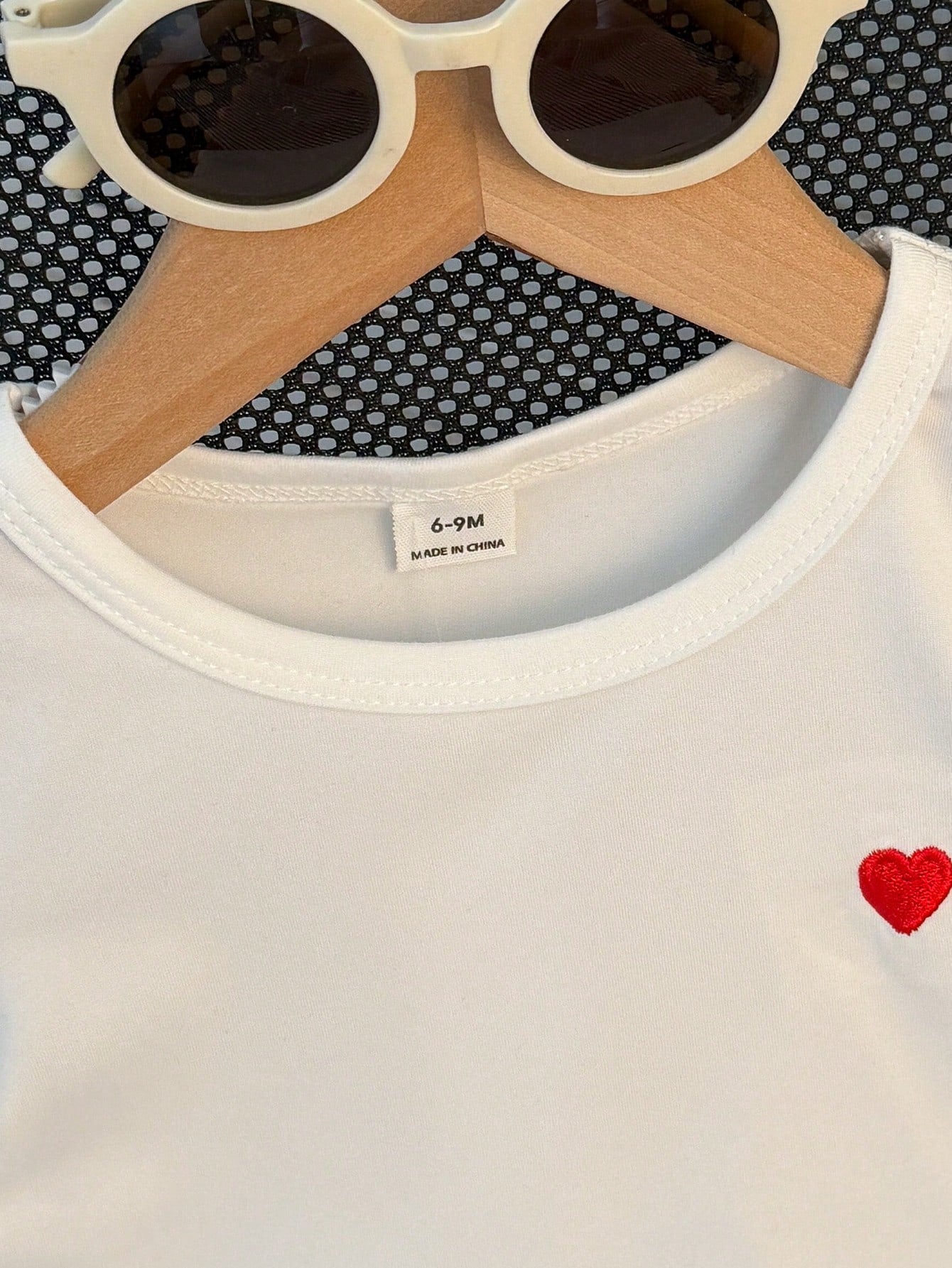2pcs Baby Girl Summer White Short Sleeve T-Shirt With Black Embroidered Heart & Black And White Striped Pants Set Casual Cute Vacation School Wear