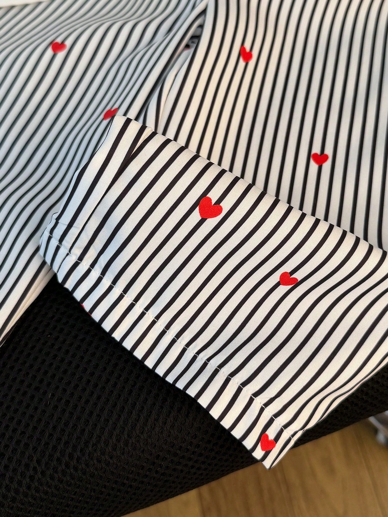 2pcs Baby Girl Summer White Short Sleeve T-Shirt With Black Embroidered Heart & Black And White Striped Pants Set Casual Cute Vacation School Wear