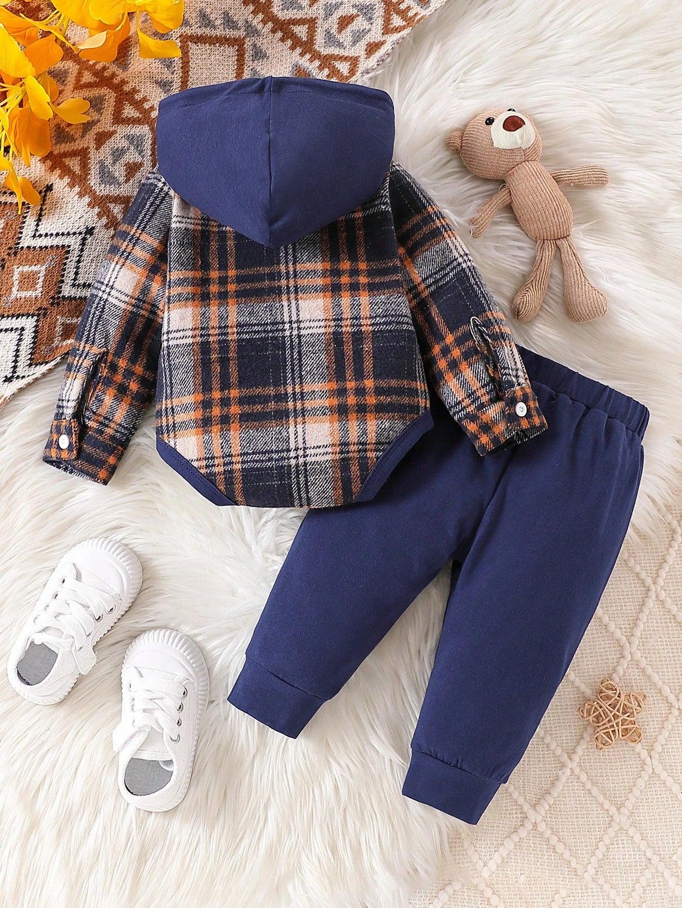 2pcs/Set Baby Boy Contrast Color Hooded Plaid Bodysuit + Ripped Long Pants