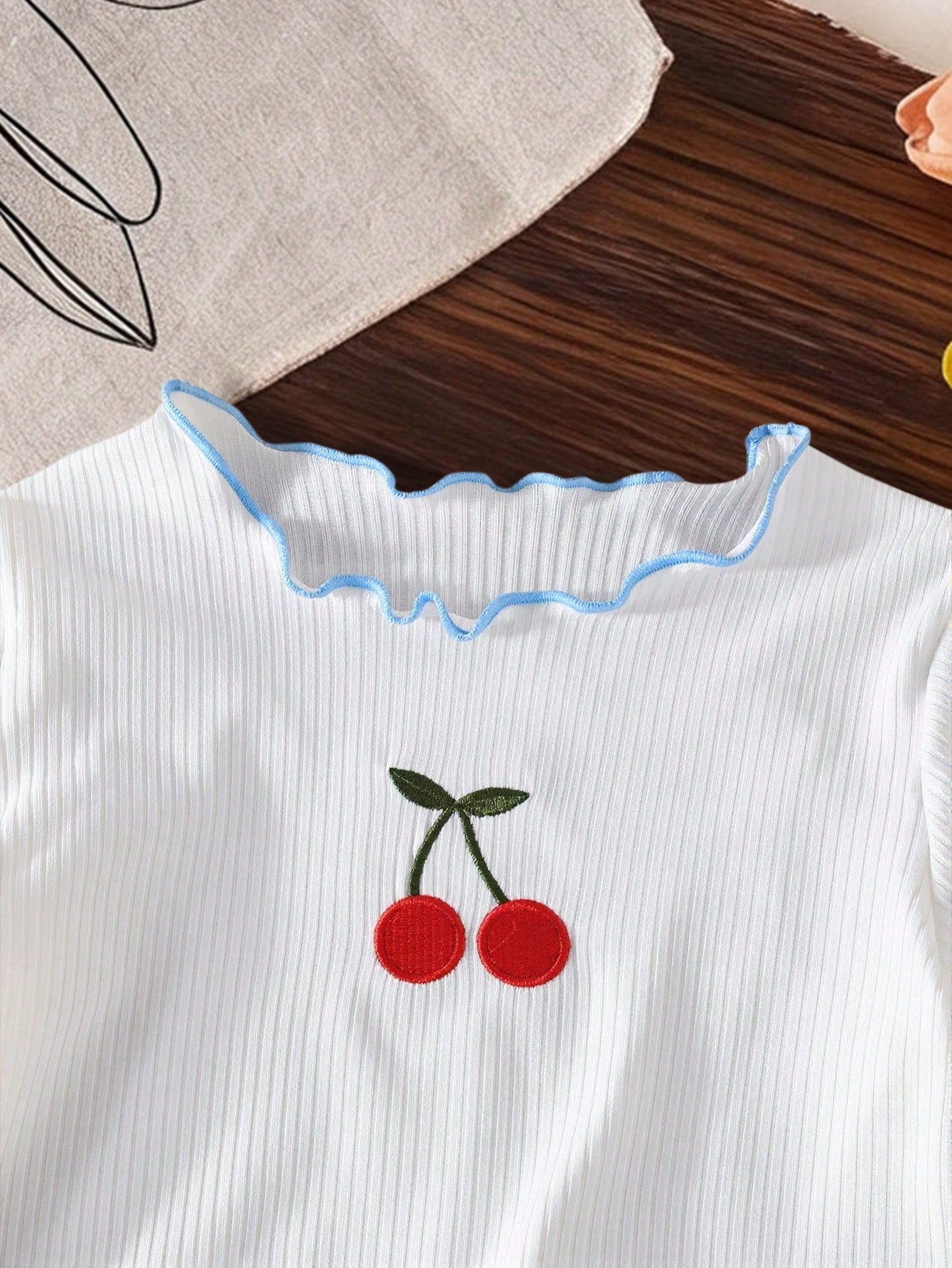 2pcs/Set- Suitable For Spring/Summer- Baby Girls Cherry Print 2-Piece Set: Sweet Round Neck Short Sleeve Top + Red Trim Bell-Bottom Pants, Adorable INS Style Fashionable Outfit For Baby Girl, 0-1-2