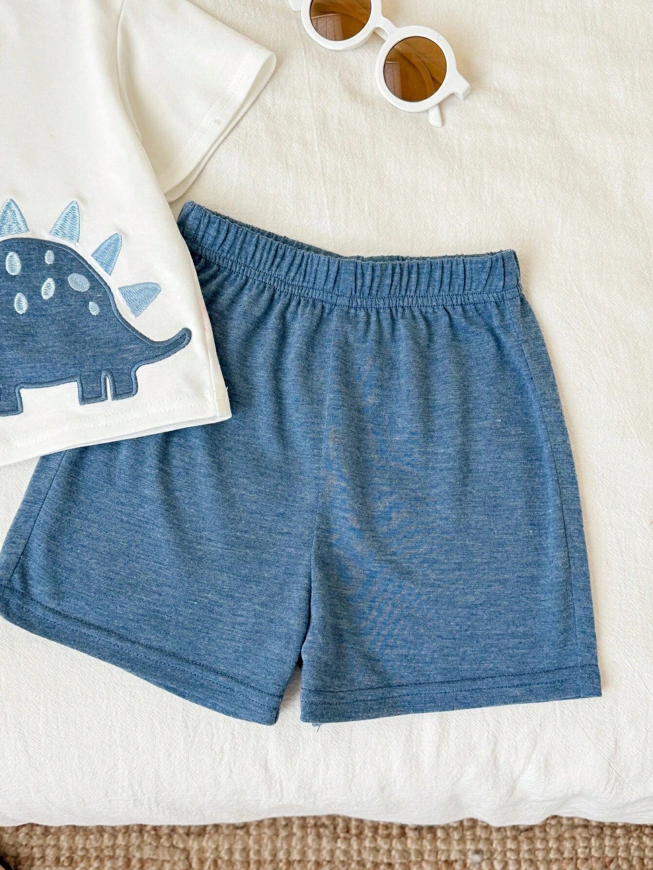 2pcs Toddler Unisex Baby Boy/Girl Casual Cute Dinosaur Embroidered Short Sleeve T-Shirt And Shorts Set, Baby Boy Outfit Sets, Baby Boy Summer Clothes