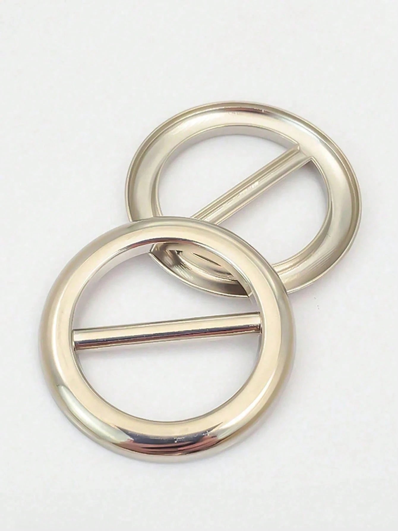 3pcs/1pc Multi-Functional Metal Scarf Clips And Accessory Clips- Elegant Fashion Accessories, Round Waist Scarf And Clothing Buttons, Multi-Functional Round Skirt Knot Clips, Suitable For T-Shirts, S