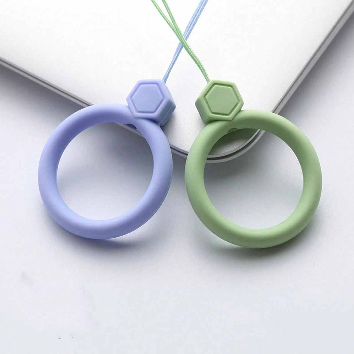 3pcs Minimalist Soft Silicone Ring Finger Straps, Creative Cartoon Gemstone Bottle Cup Hanging Accessory, Adorable Anti-Drop Silicone Lanyard For Phone, Small Fan, Keys, Waterproof And Durable