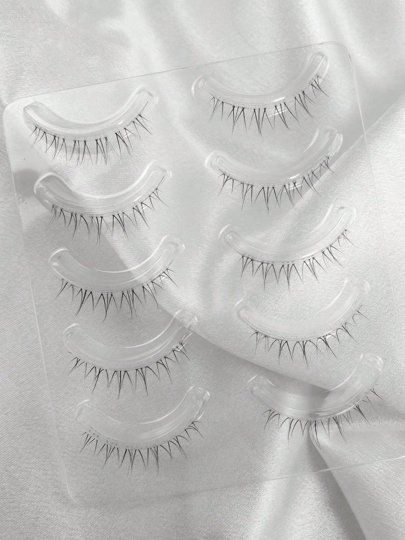 5 Pairs Cartoon Style Lower False Eyelashes Natural & Lengthening Suitable For Cosplay Reusable Create Natural & Lightweight Anime Makeup Look Transparent Lash Bands Suitable For Beginners Daily