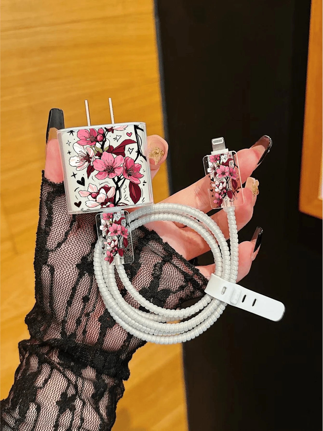 5pcs Charger Protective Case Set, Rose Flower Pattern, Includes Data Cable Storage Accessories, 20W/18W Charging Adapter And Adapter Head Cover, Compatible With Apple 11/12/13/14/15/16/13 Promax/16 Pr