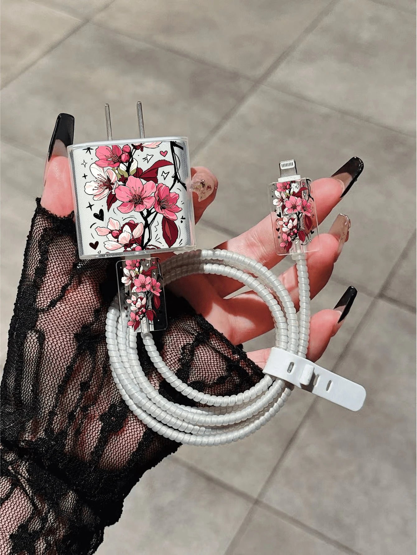 5pcs Charger Protective Case Set, Rose Flower Pattern, Includes Data Cable Storage Accessories, 20W/18W Charging Adapter And Adapter Head Cover, Compatible With Apple 11/12/13/14/15/16/13 Promax/16 Pr