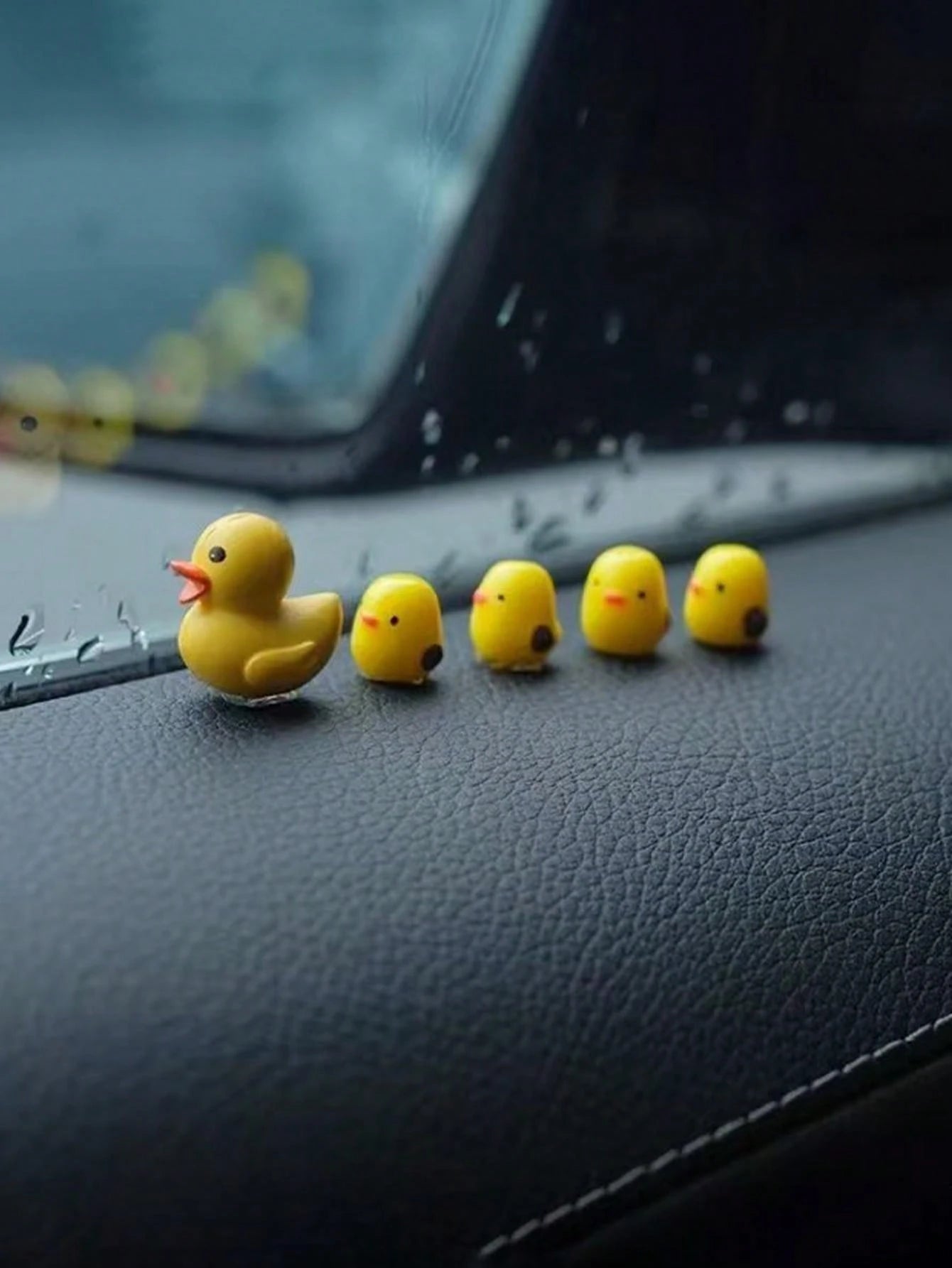 5pcs Cute Mini Duck Shaped Car Rearview Mirror Pendant Decor, Car Interior Accessories