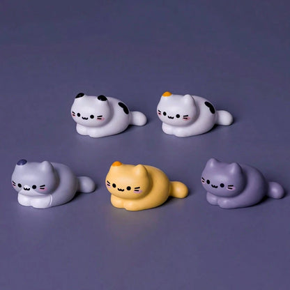 6pcs Random Cute Mini Plush Cat Car Decor, Creative Ornament For Car Dashboard Display, DIY Accessory