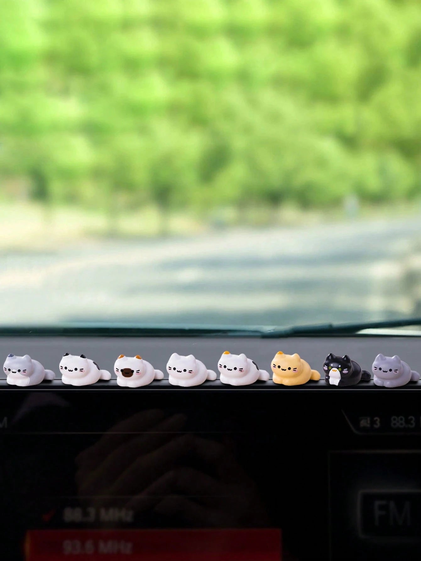 6pcs Random Cute Mini Plush Cat Car Decor, Creative Ornament For Car Dashboard Display, DIY Accessory