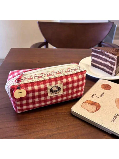 A Red-Patterned Cute Cat Pencil Case. Large Capacity Pencil Case. Portable Design, Can Be Used As A Girl's Makeup Bag. Student Stationery. Student Pencil Case. School Start Season Gift.