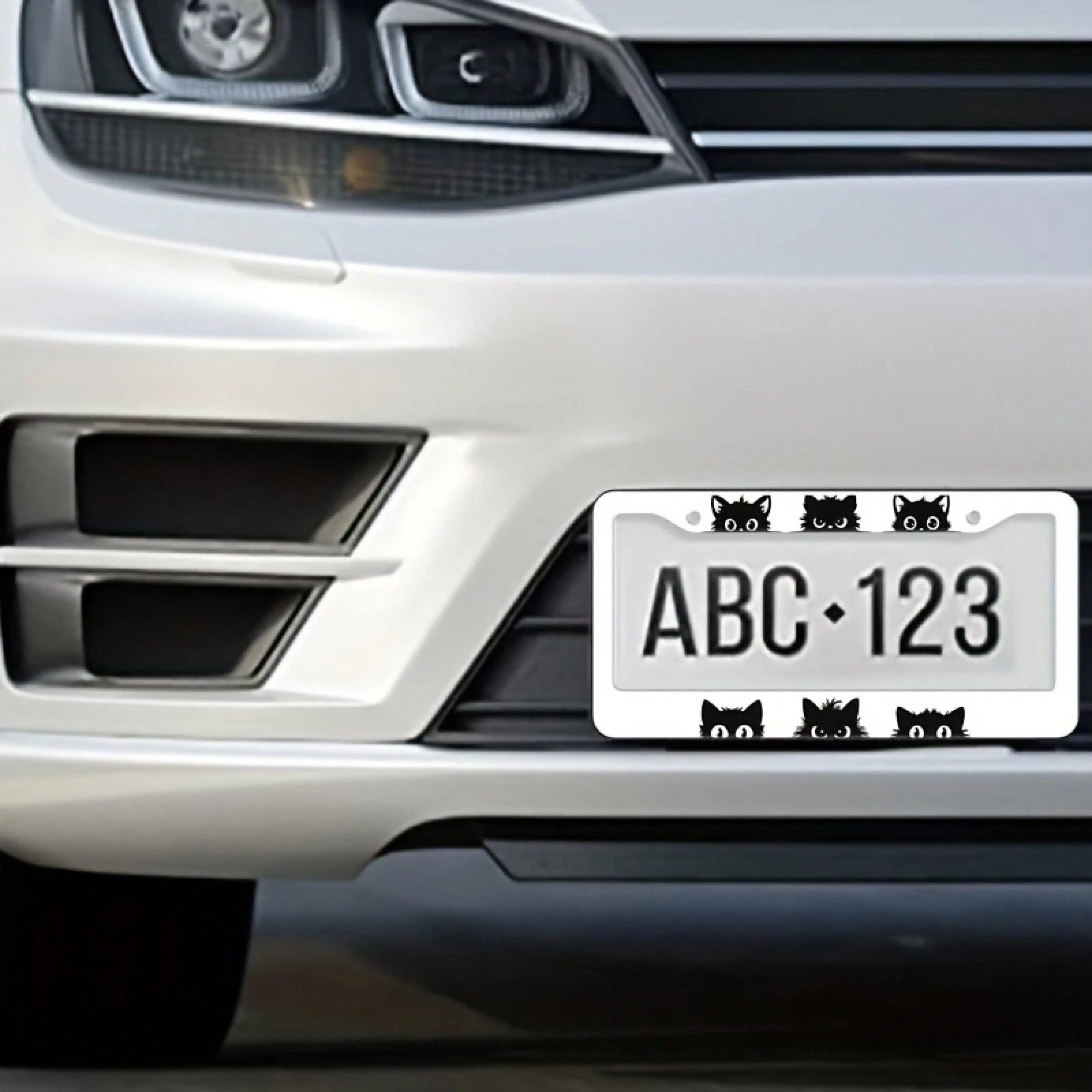 A Unique Car License Plate Frame, Exquisite And Sturdy, Designed Specifically For The United States, Canada, And Other Countries. It Is A Cute Vehicle Exterior Decoration, Suitable For Most Cars