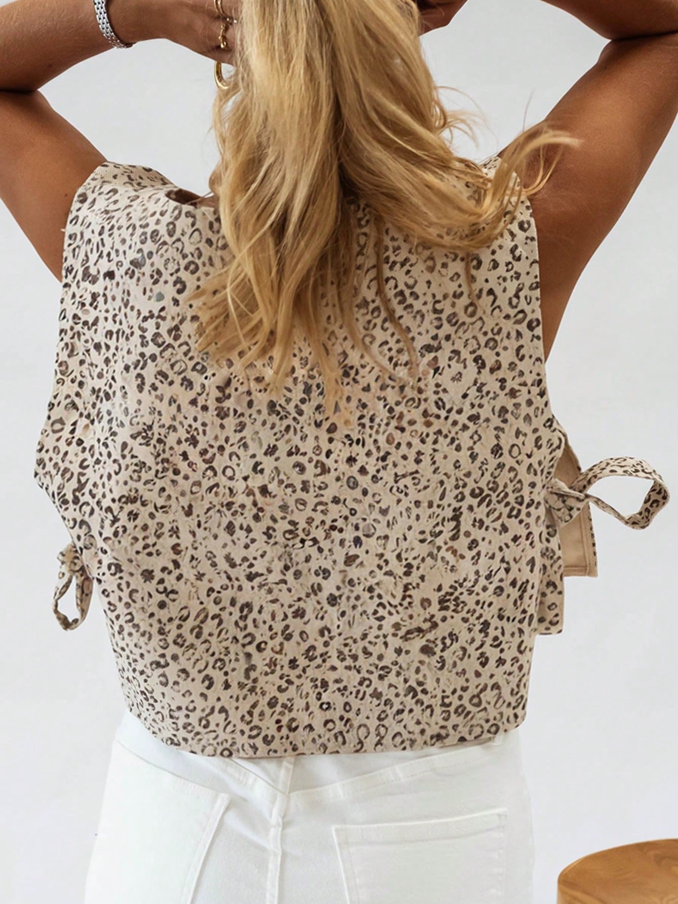 Acelitt Summer Fashion Apricot Leopard Print Tie-Up Design Sleeveless Round Neck Tank Top Vacation Casual