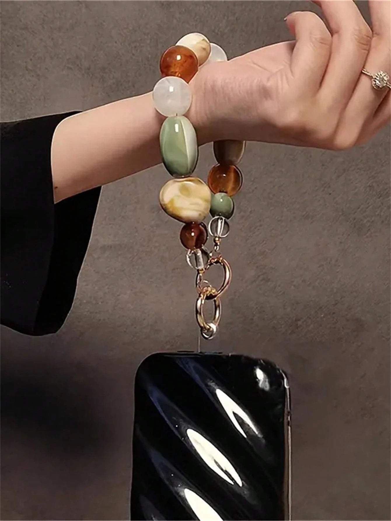 Acrylic Beaded Phone Charm Lanyard, Oval Alien Design Phone Strap, Retro Korean Fashion Phone Pendant, Key Chain, Bag Charm, Earphone Decor, Gift For Mother, Family, Friends, Birthday, Holiday
